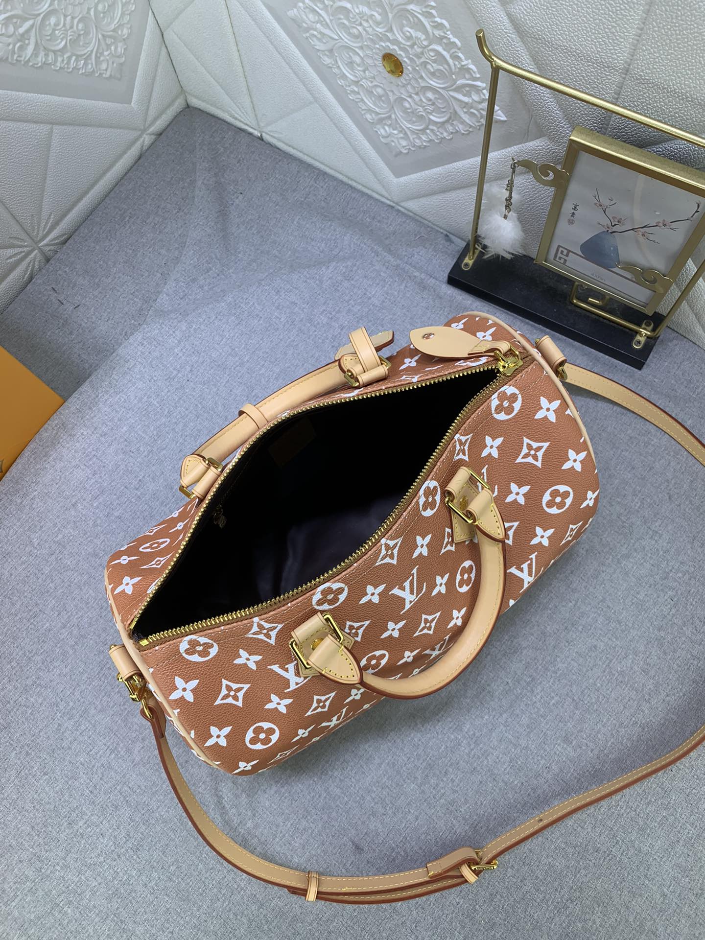 Louis Vuitton Speedy P9 Bandoulière 30 Monogram Leather Travel Bags Size 30*21*7cm