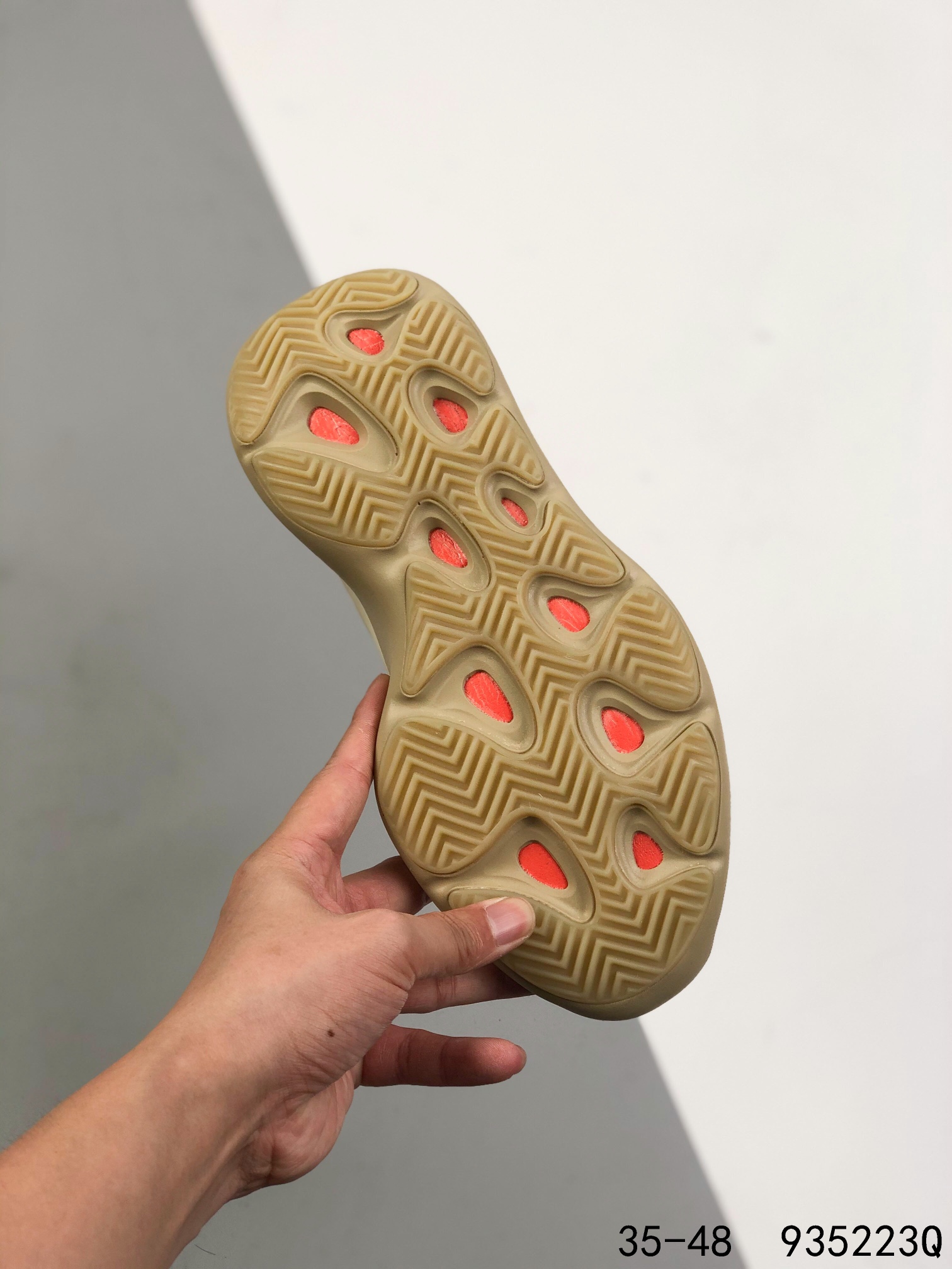 Yeezy 700 V3 Mens/Women's Sneakers Shoes 35 - 48