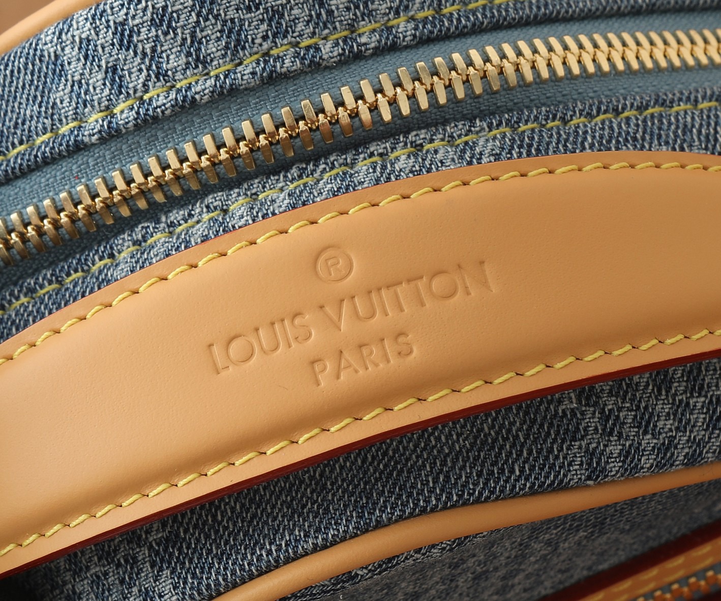 Louis Vuitton N40706 Chess Messenger Mens Shoulder Bags Size 24*24*8cm