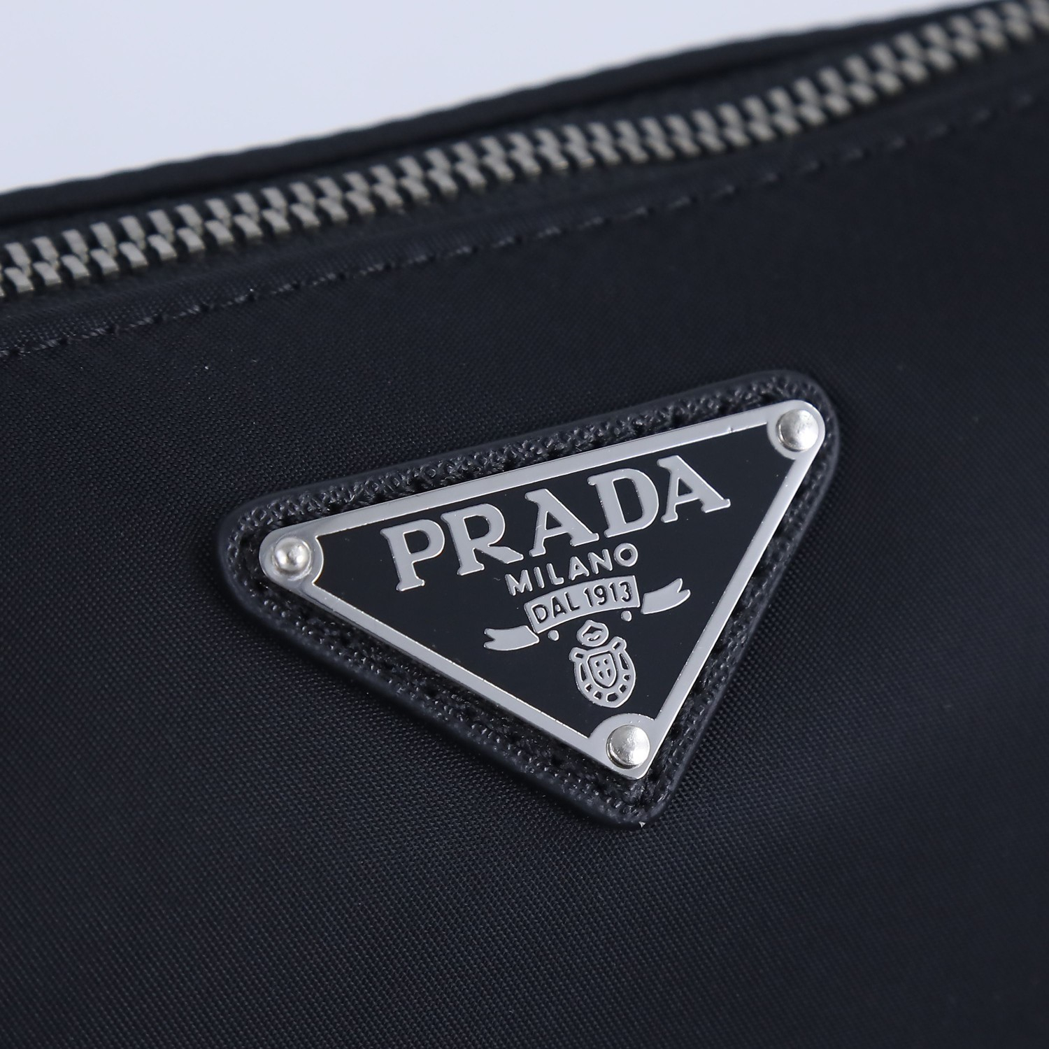 Prada 2VH113 Re-Nylon and Saffiano Leather Mens Shoulder Bags Size 24*18.5*6cm