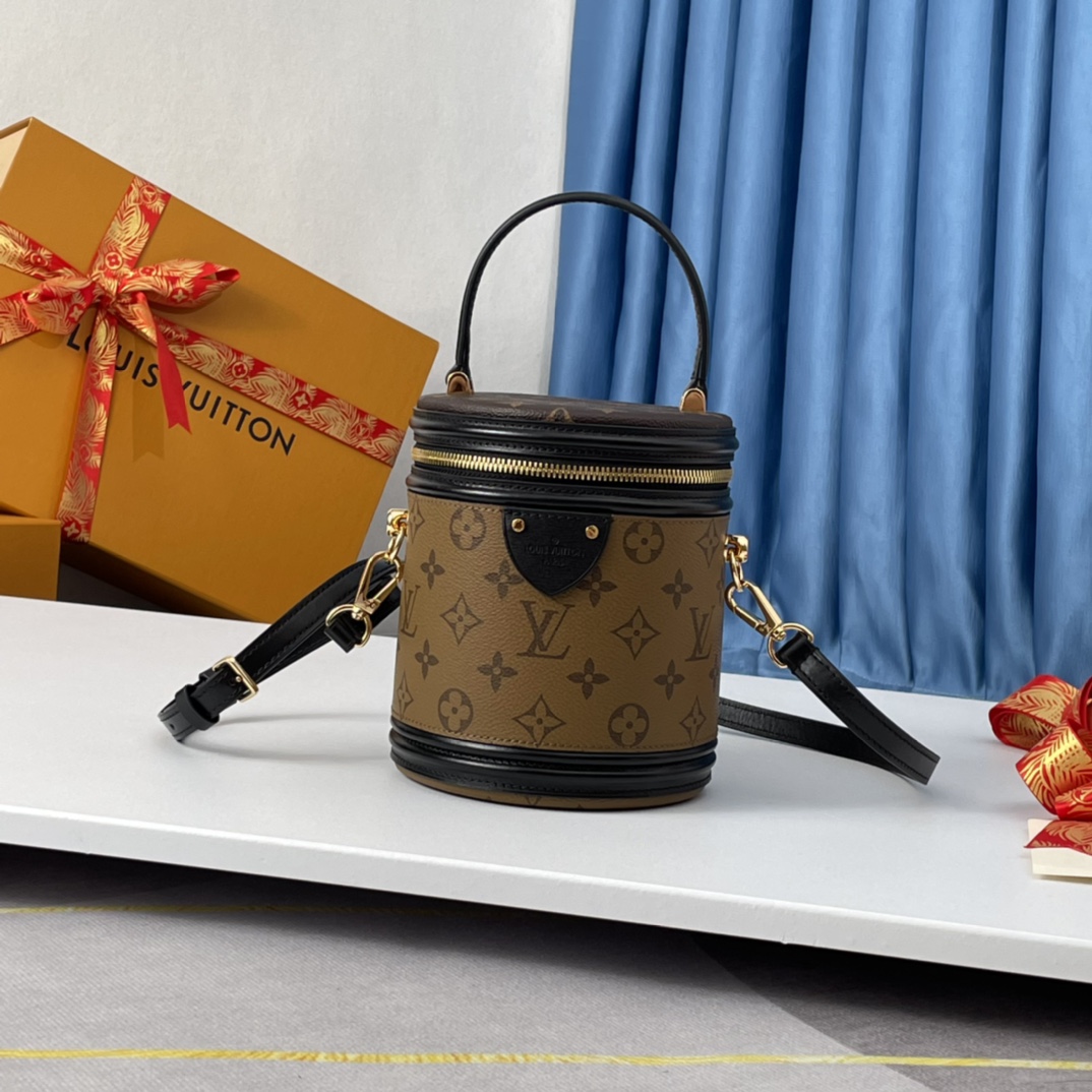 Louis Vuitton M43986 Cannes Women Shoulder Bags Size 15*15*17cm