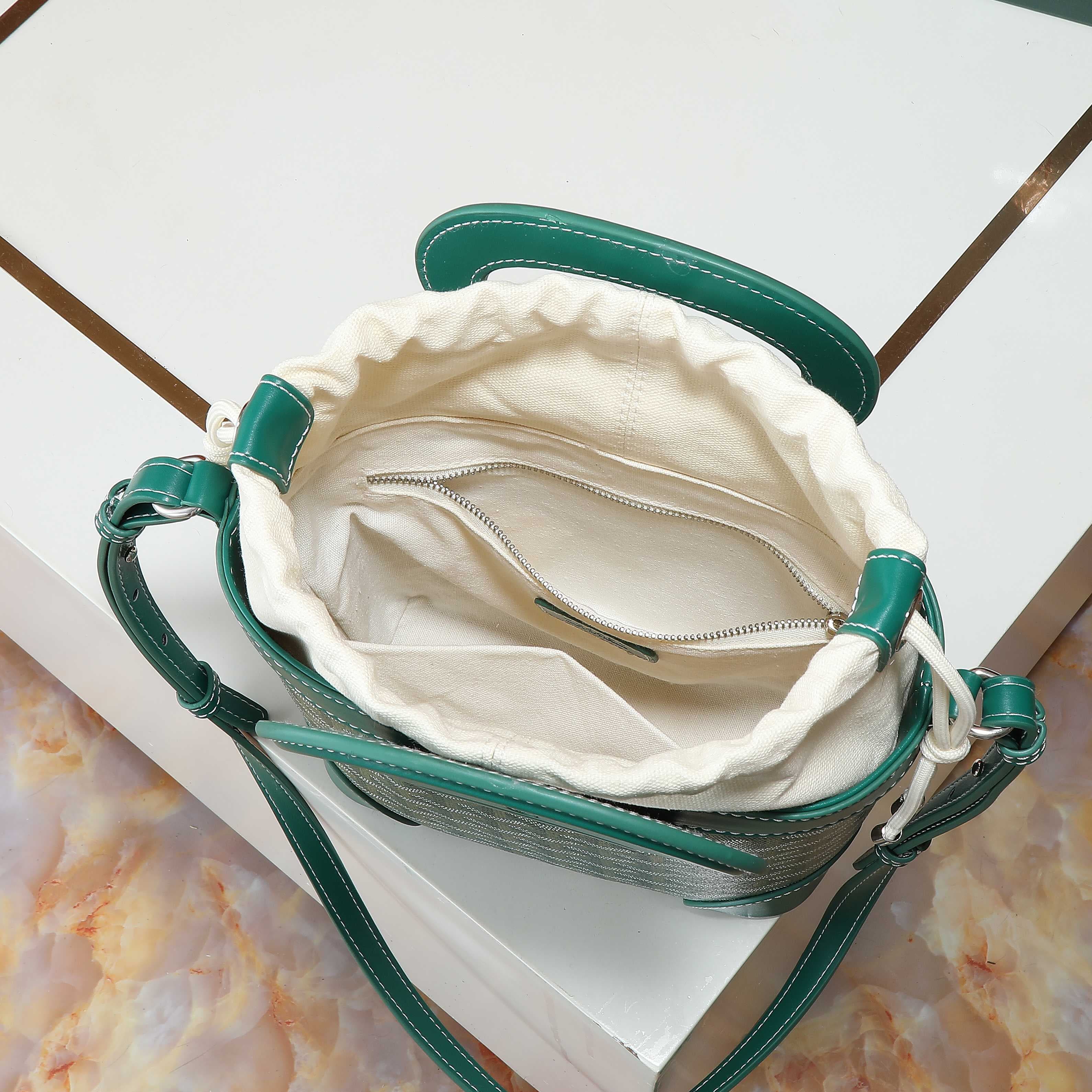 Goyard Beluga Women Shoulder Bags Size 23*18.5*8cm