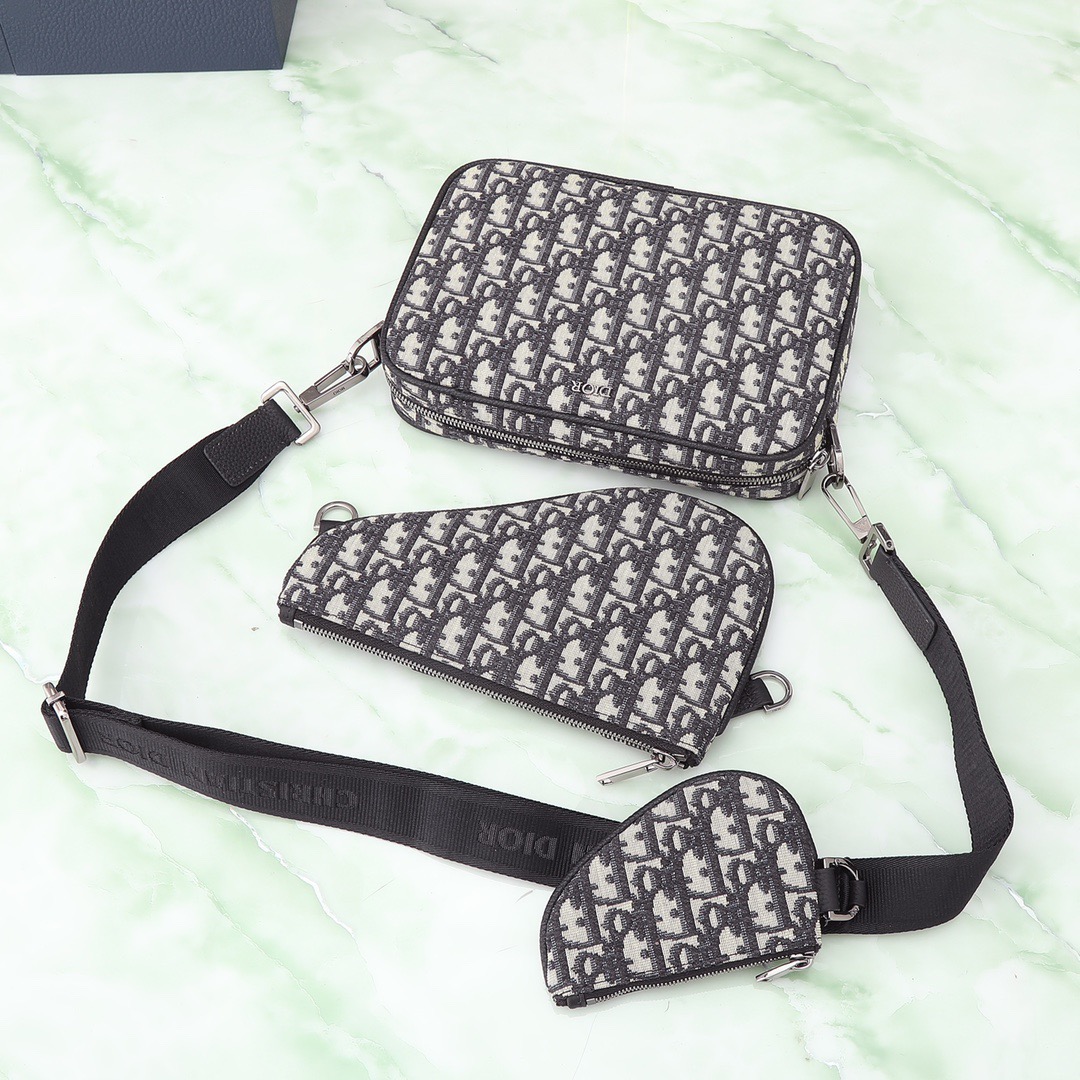 Dior Oblique Mens Shoulder Bags Size 18*25*5cm