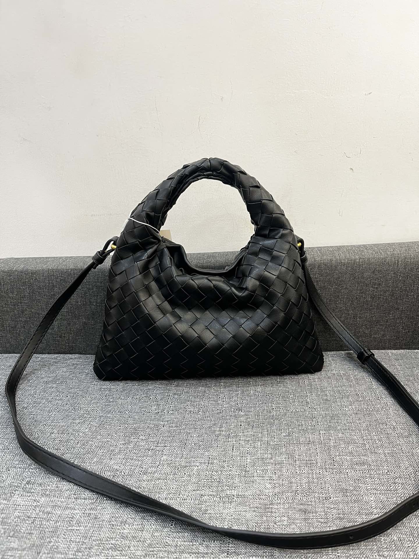 Bottega Veneta HO Women Shoulder Bags 28*17cm