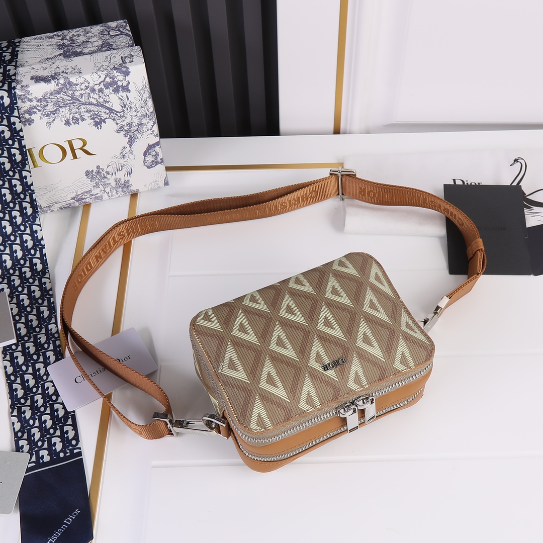 Dior 2022SS Oblique Mens Shoulder Bags 17*12*6cm