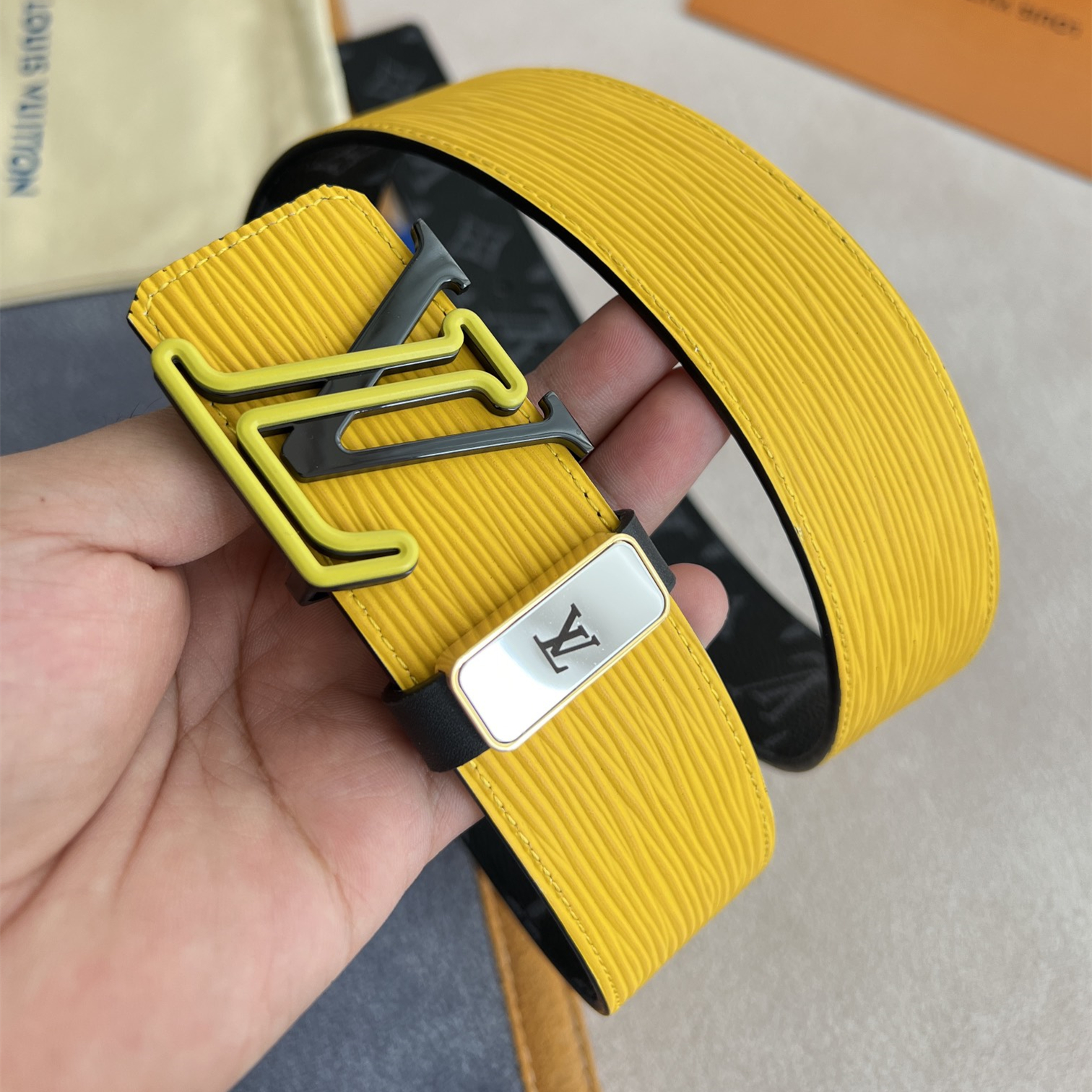 Louis Vuitton Mens Belt Width 4cm