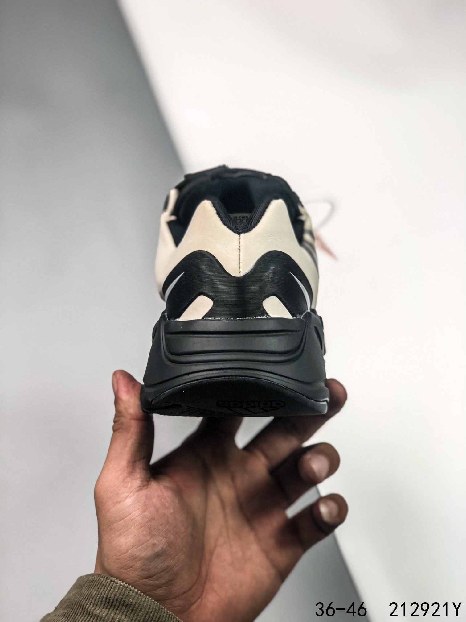 Yeezy 700 V2 Mens/Women's Sneakers Shoes 36 - 46