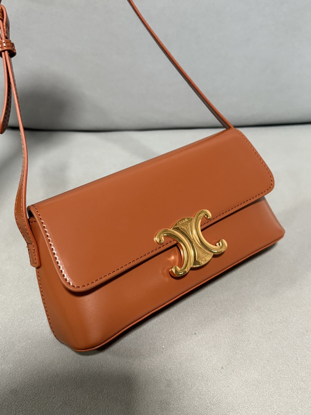 Celine 25ss Lulu Women Shoulder Bags Size 24*11.5*8cm