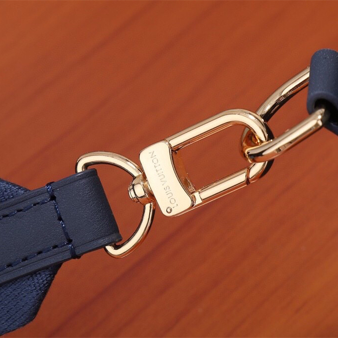 Louis Vuitton Mens Shoulder Bags 21*12*9cm