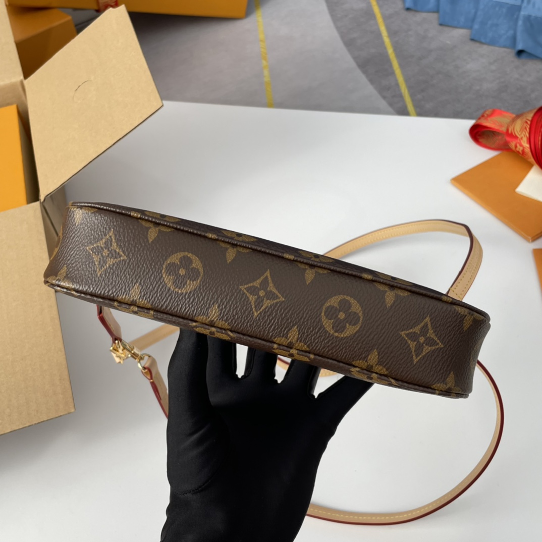 Louis Vuitton M40712 Pochette Accessoires Women Shoulder Bags Size 23.5*13.5*4cm