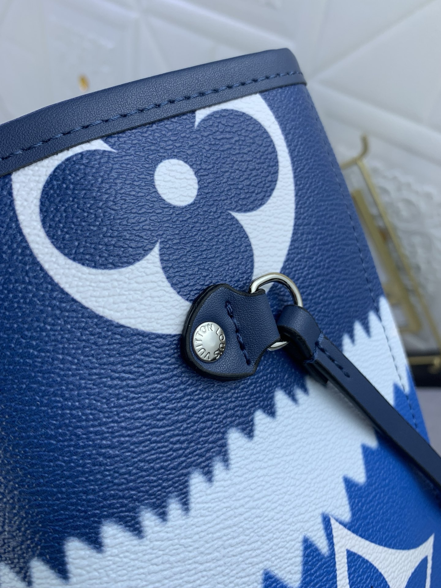 Louis Vuitton Shopping Bags 31*28.5*17cm