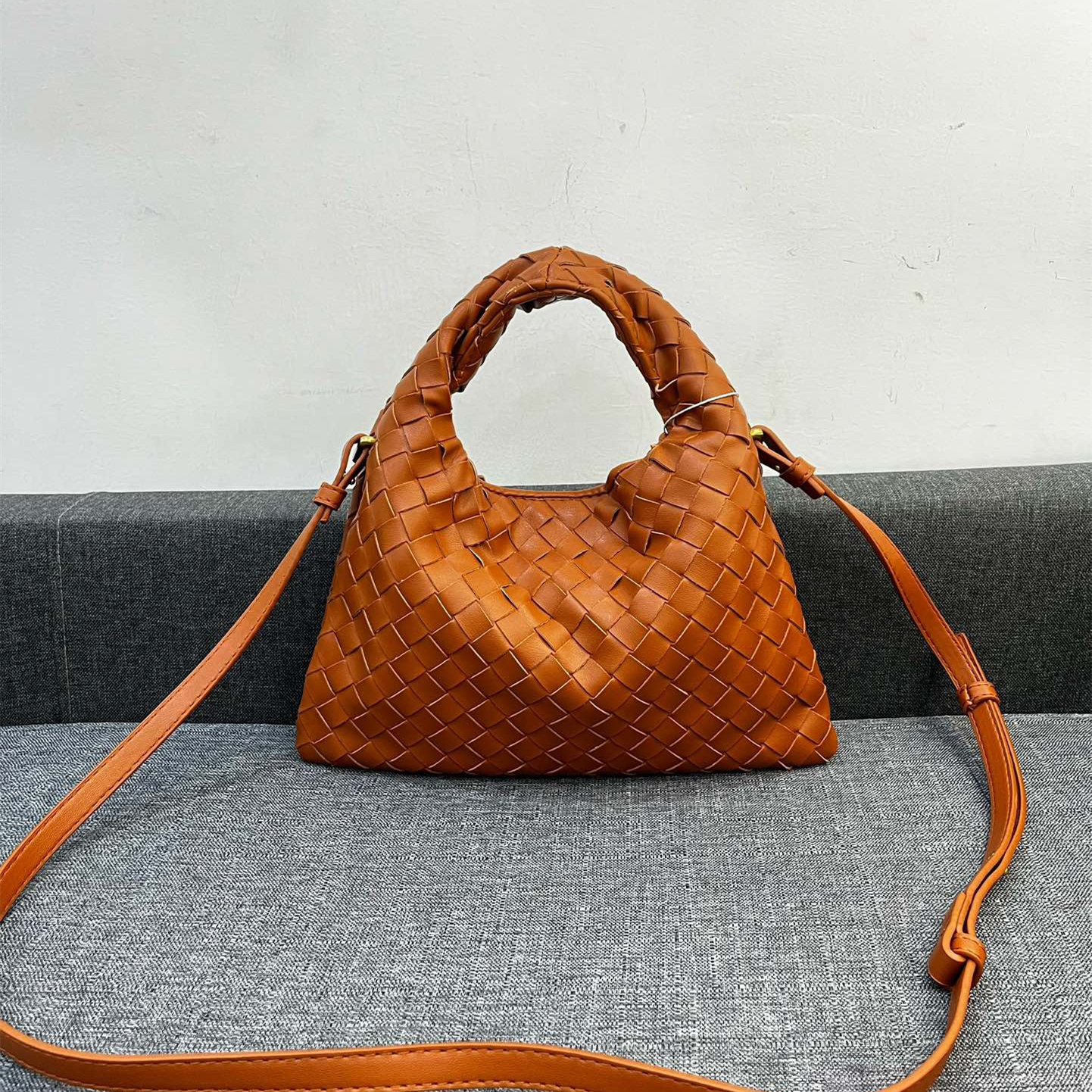 Copy Bottega Veneta HO Women Shoulder Bags 28*17cm