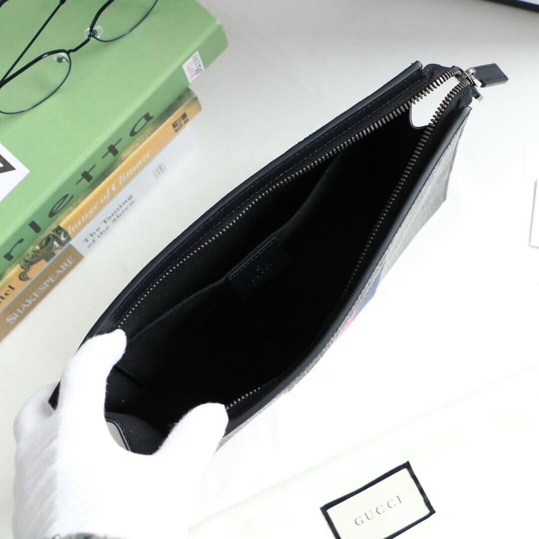 Gucci New GG Supreme Clutch Size 26*20*6cm Style 475316