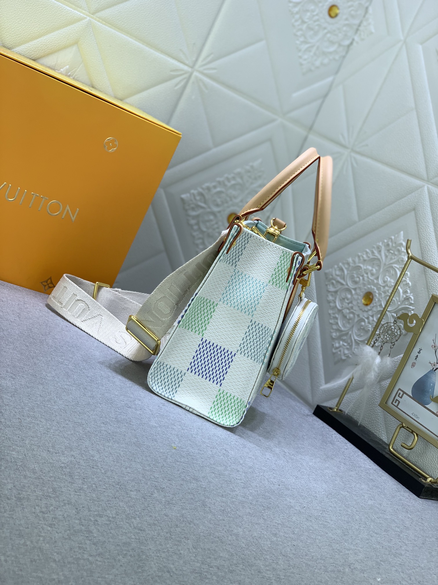 Louis Vuitton M46373 OnTheGo Women Shoulder Bags Size 25*19*11cm