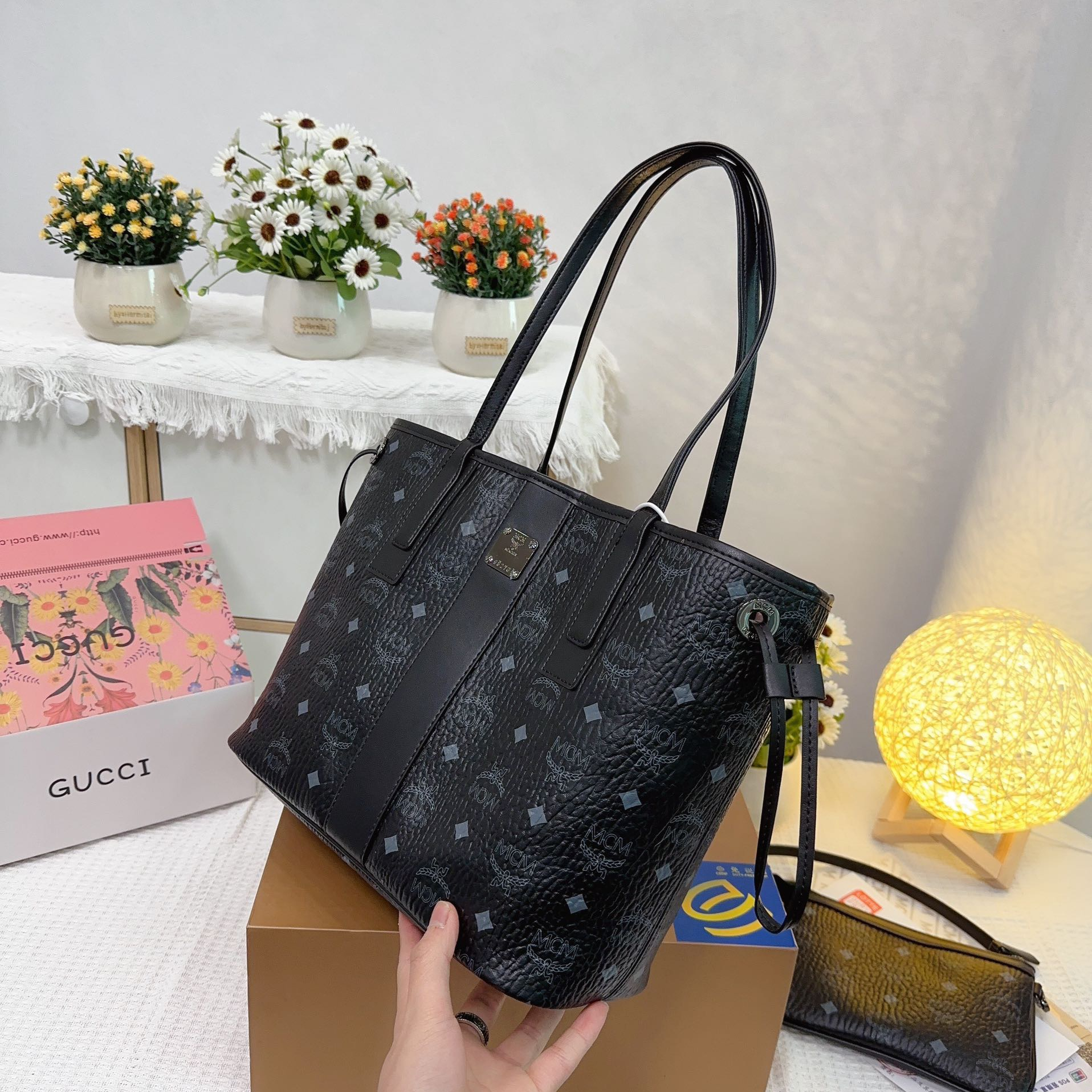 MCM Reversible Liz Shopper in Visetos Shopping Bags 37*31*25cm