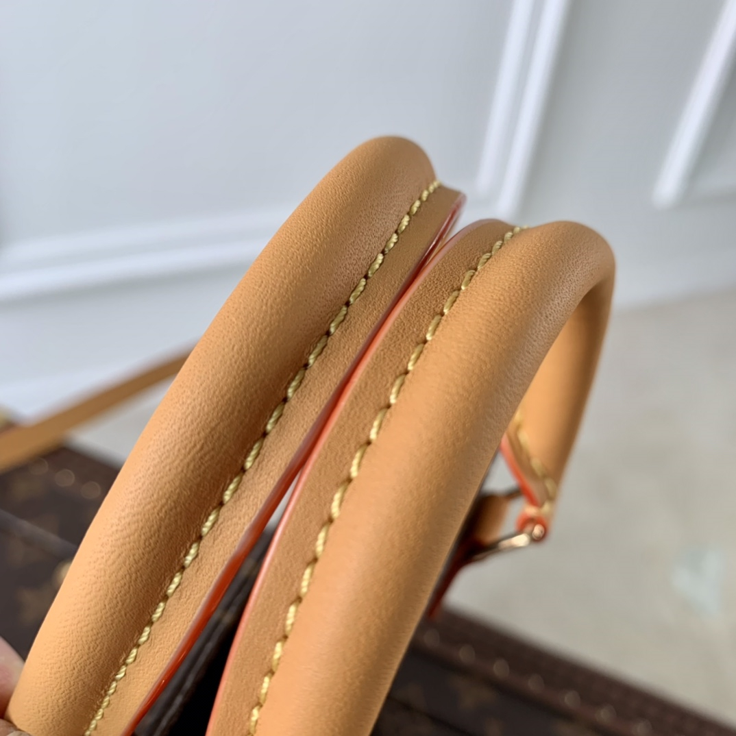 Louis Vuitton M81295 Petit Sac Plat Women Shoulder Bags Size 17*14*5cm