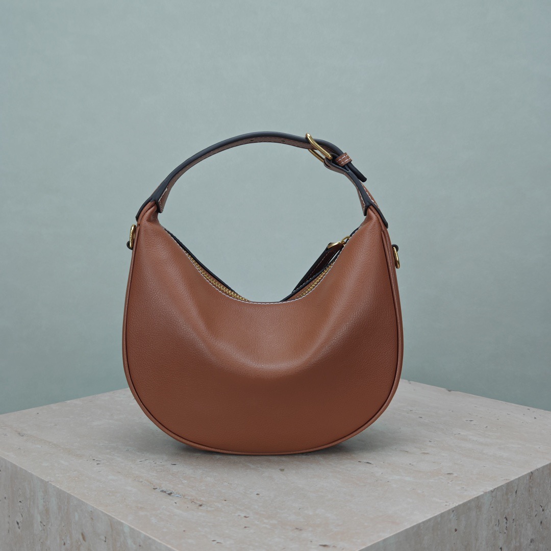 Celine 25ss Lulu Women Shoulder Bags Size 24*21*5cm