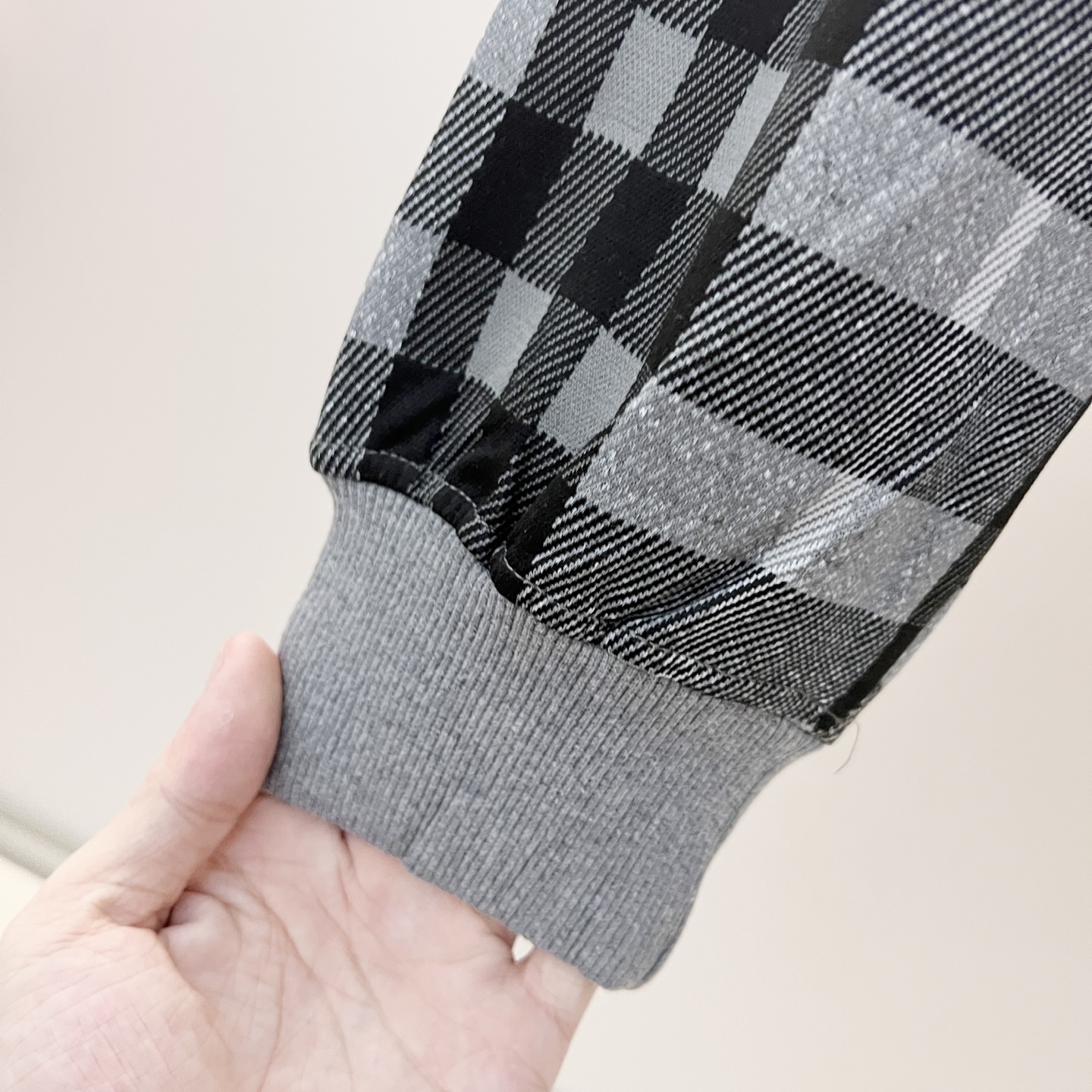 Burberry Unisex Sweatshirt Size S-XL