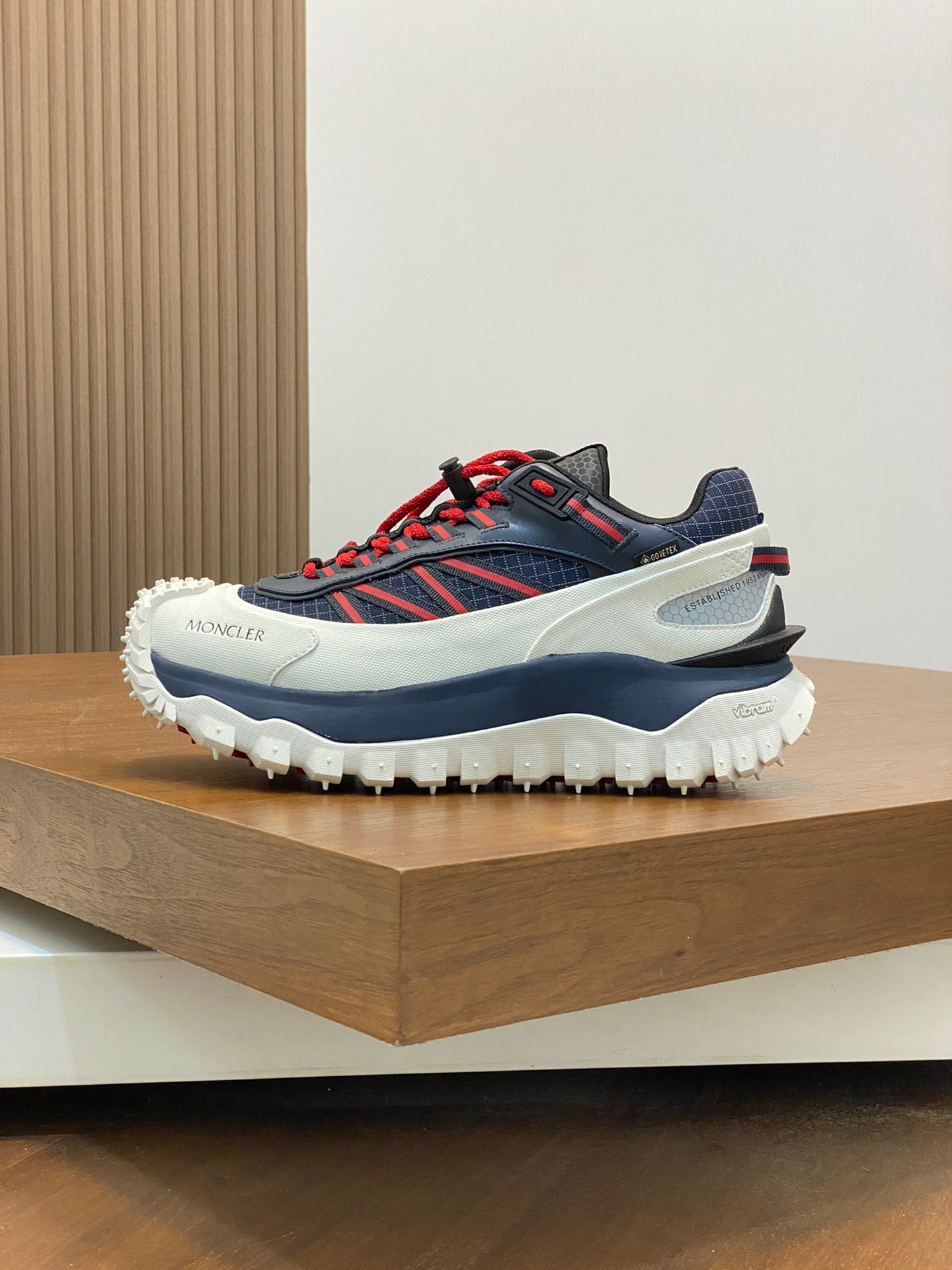 Moncler Trailgrip Gtx Sneaker Size 40-45