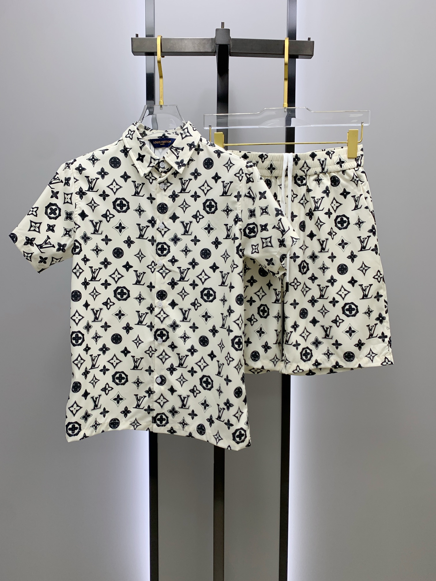 Louis Vuitton Sommeranzug Size M-XXL