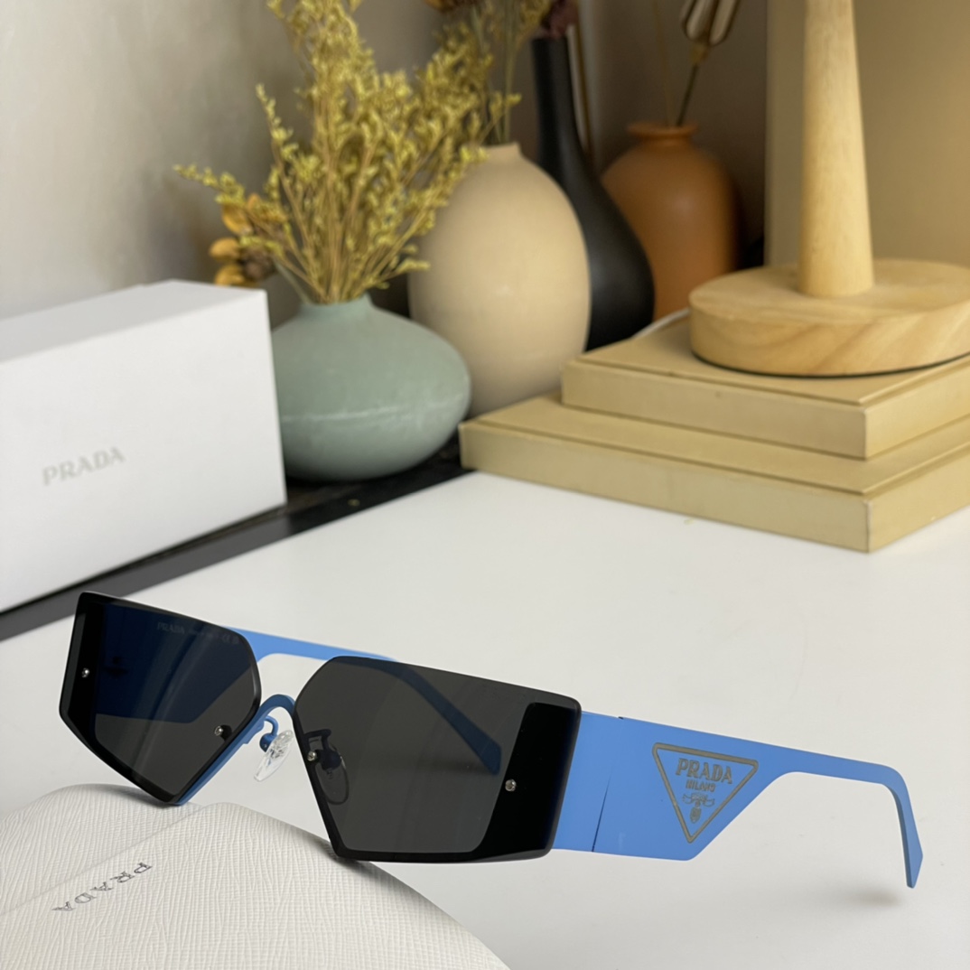 Prada Runway sunglasses SPR59Z