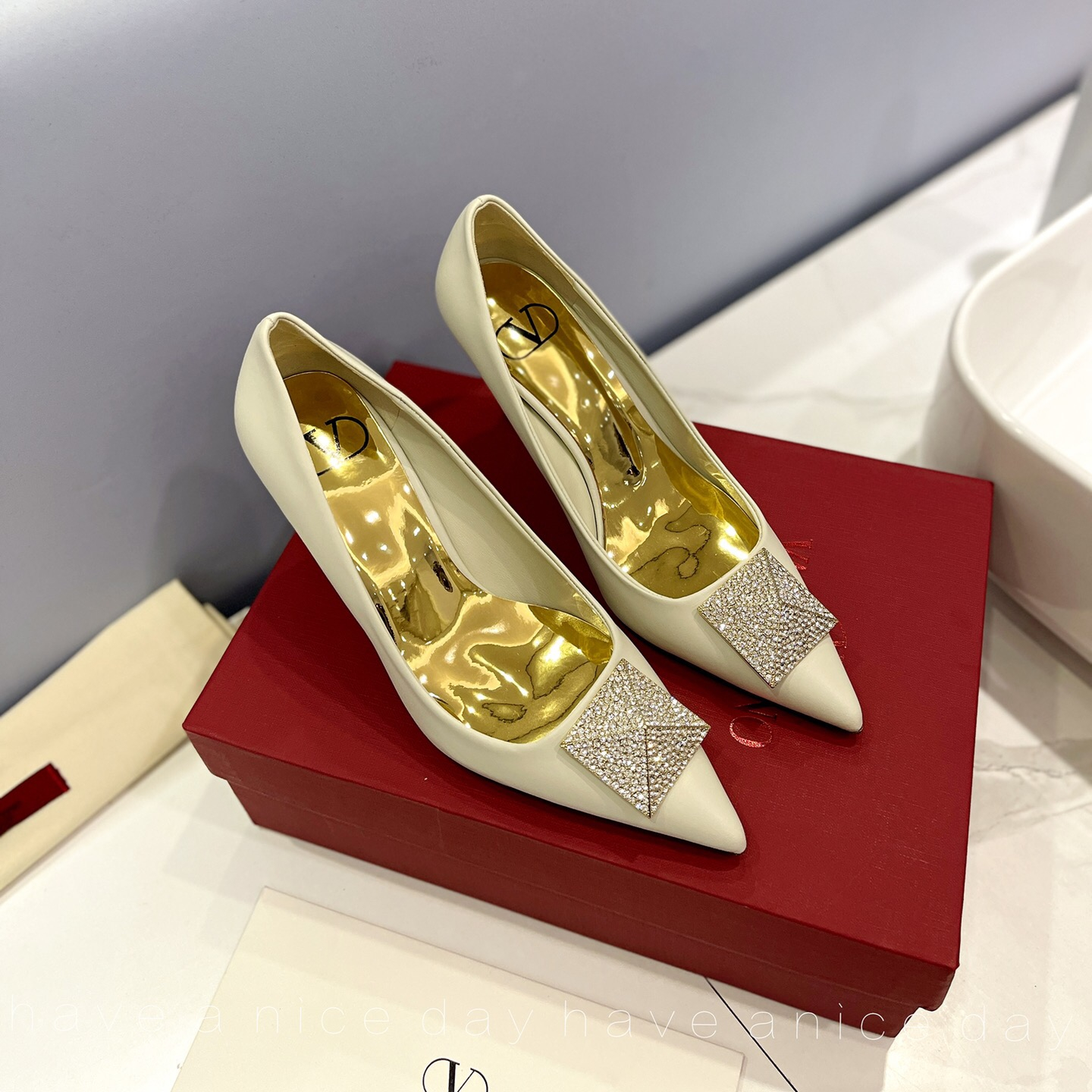 Valentino One Stud Patent Leather Pumps Size 35-41 3-Color