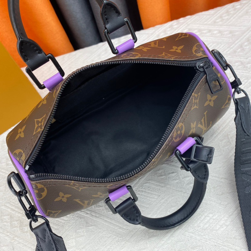 Louis Vuitton Keepall Bandoulière 25 Mens Shoulder Bags