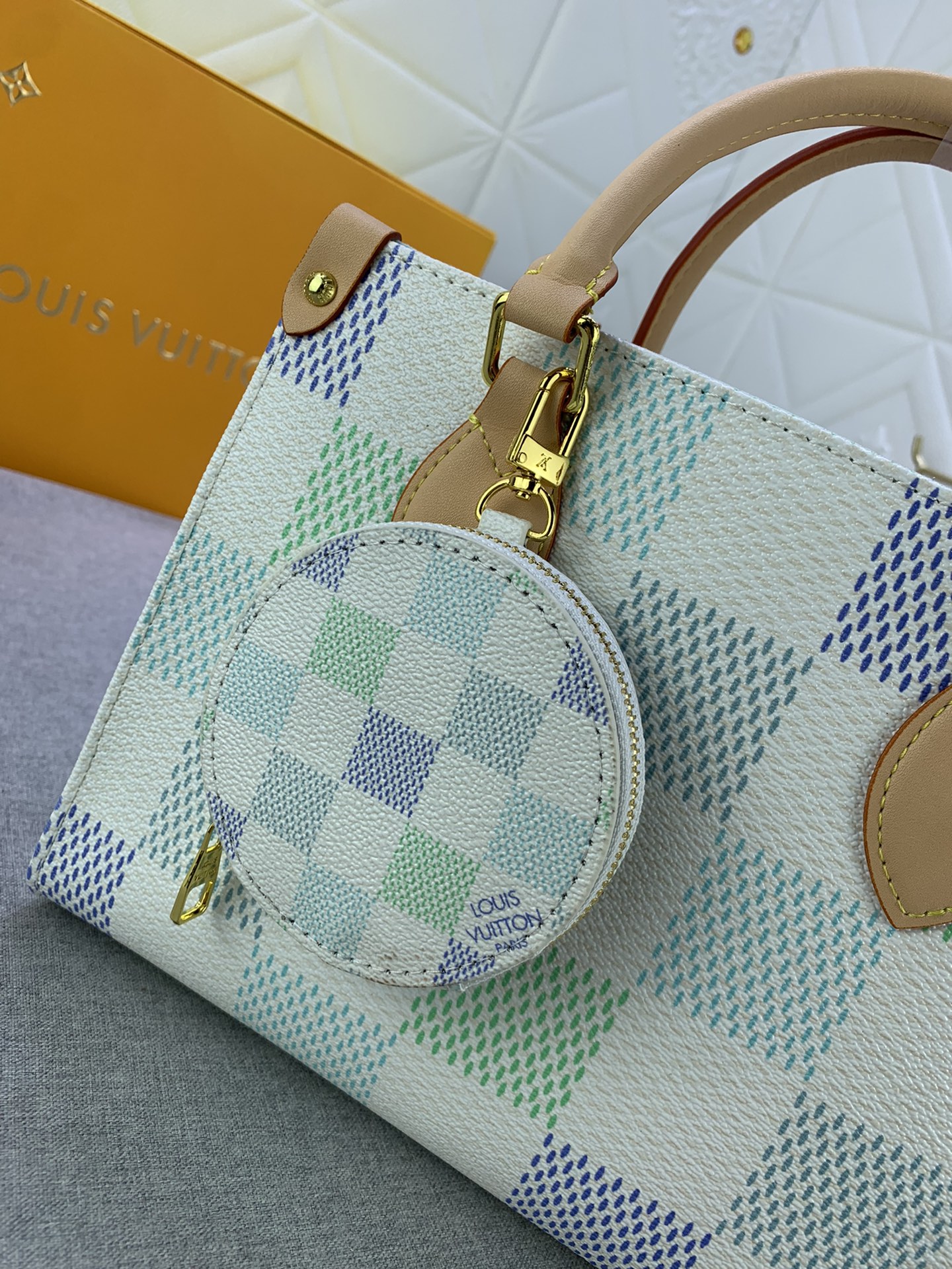 Louis Vuitton M46373 OnTheGo Women Shoulder Bags Size 25*19*11cm