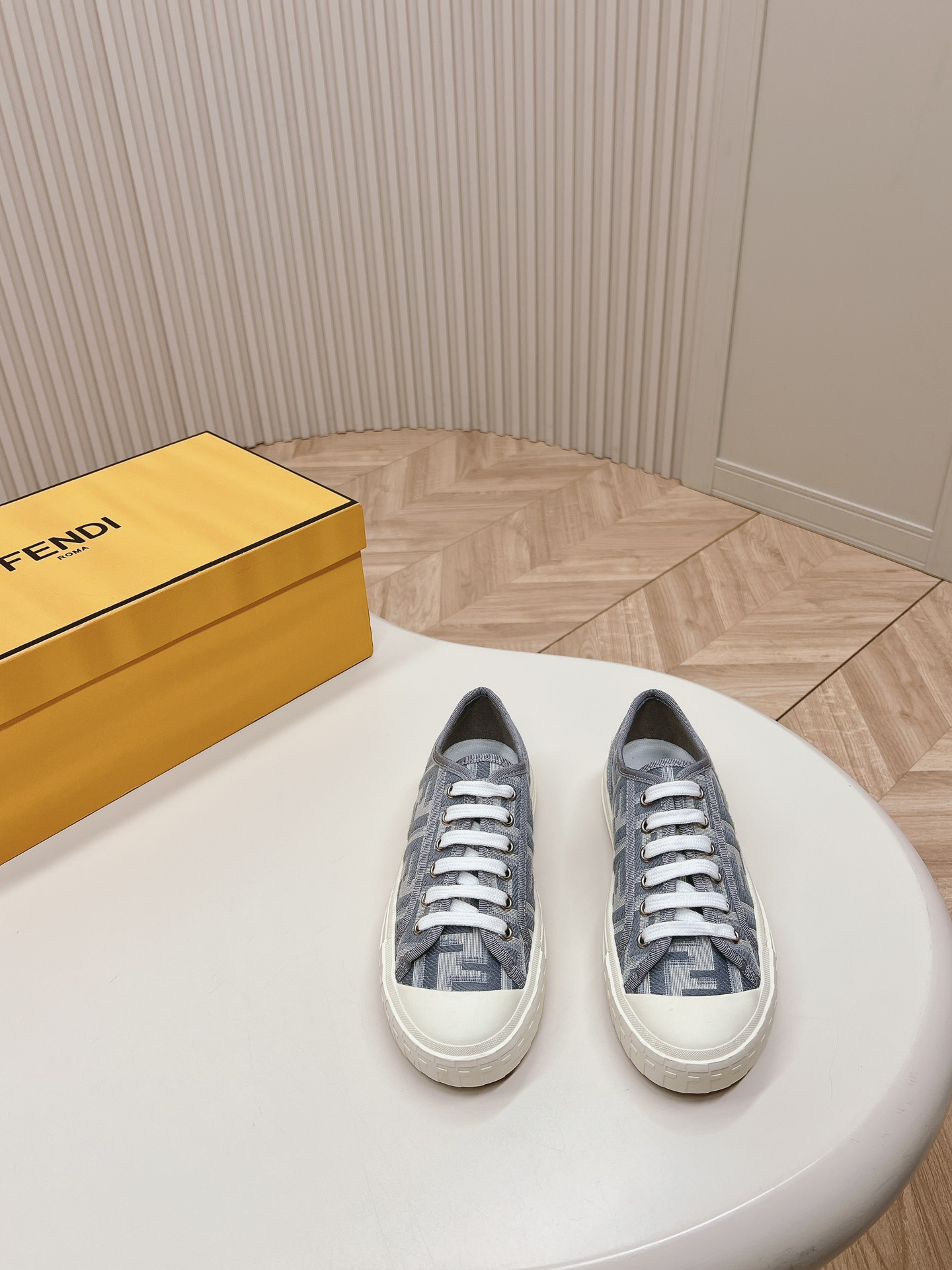 Fendi 2024ss New arrival Sneaker Size 36-40