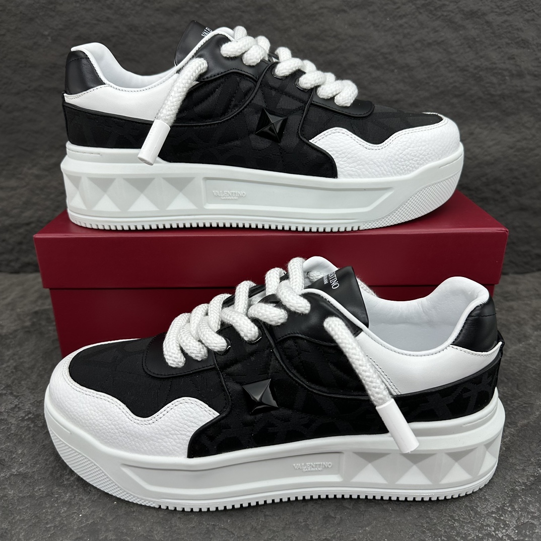 Valentino One Stud Sneaker Size 36-46