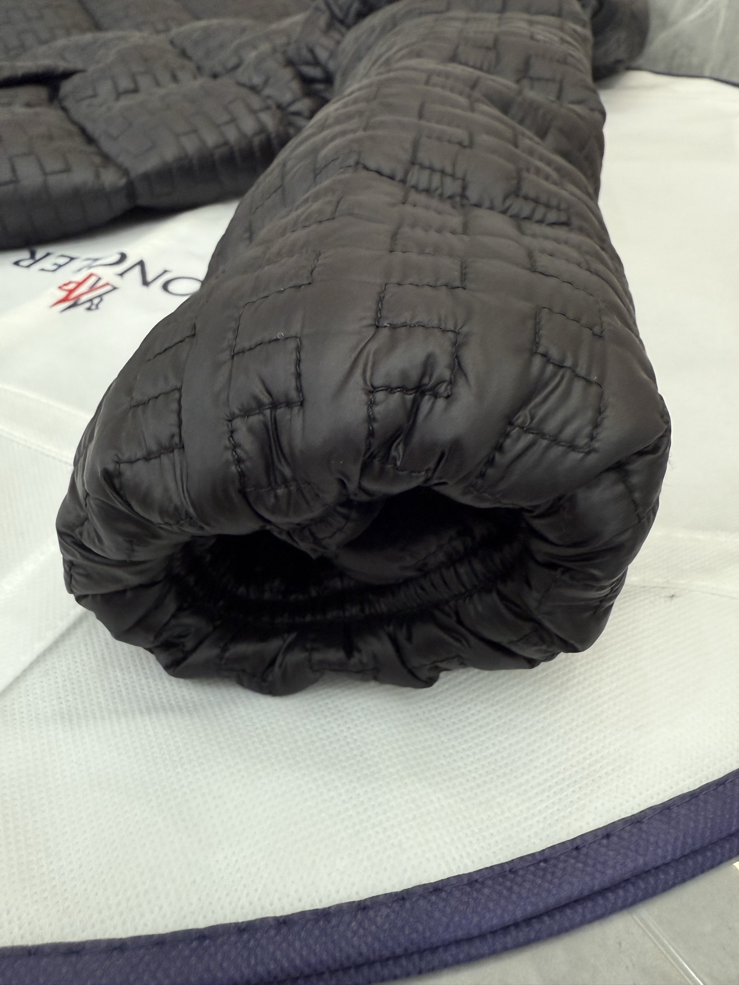 Moncler 25ss Gisors Unisex Down Jacket Size 0-3