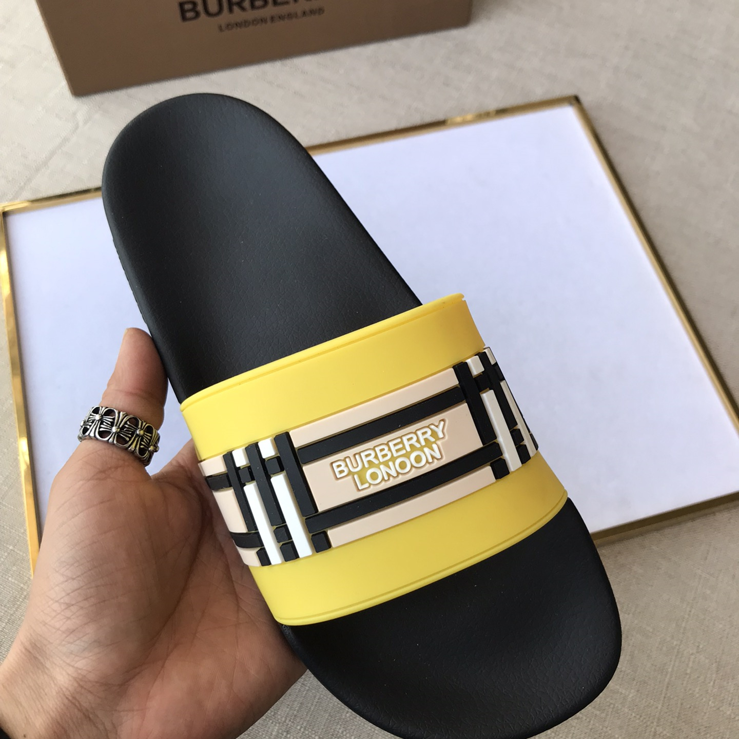 Burberry Mens Women Sandals Gr. 36-46