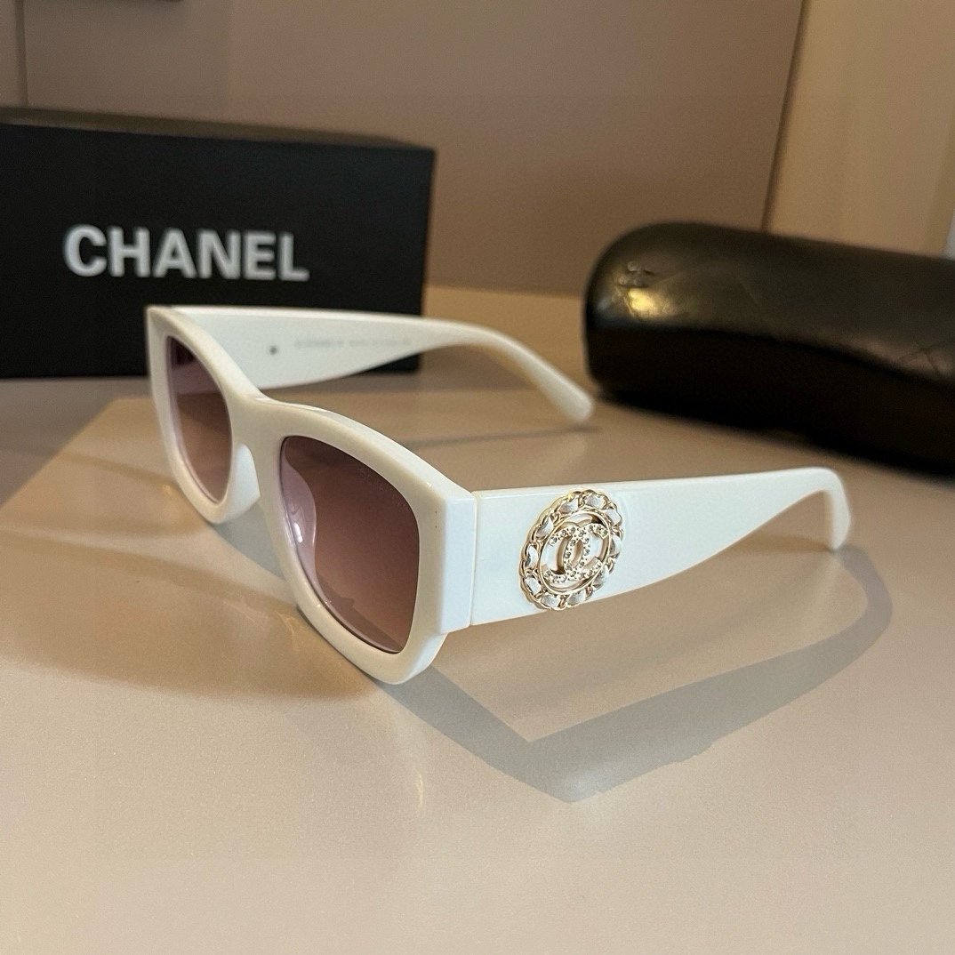 Chanel Sunglasses 2-Color