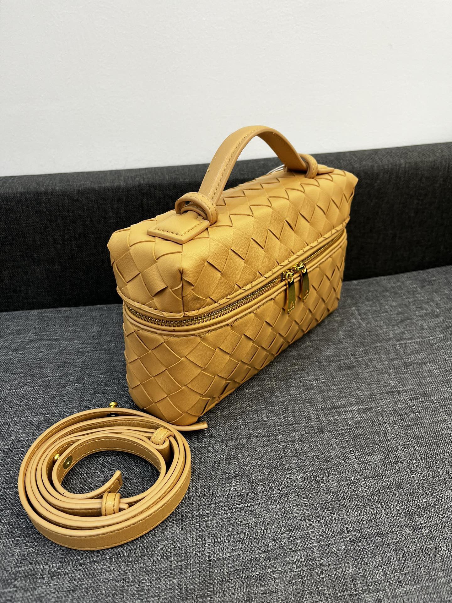 Bottega Veneta Vanity Case Women Shoulder Bags 24*13*6cm