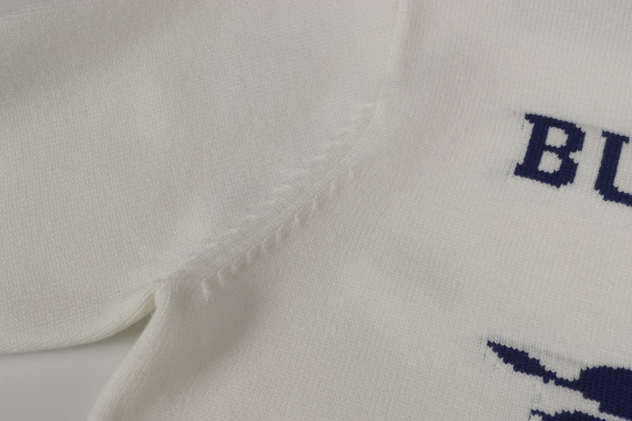 Burberry Unisex Sweatshirt Size S-L