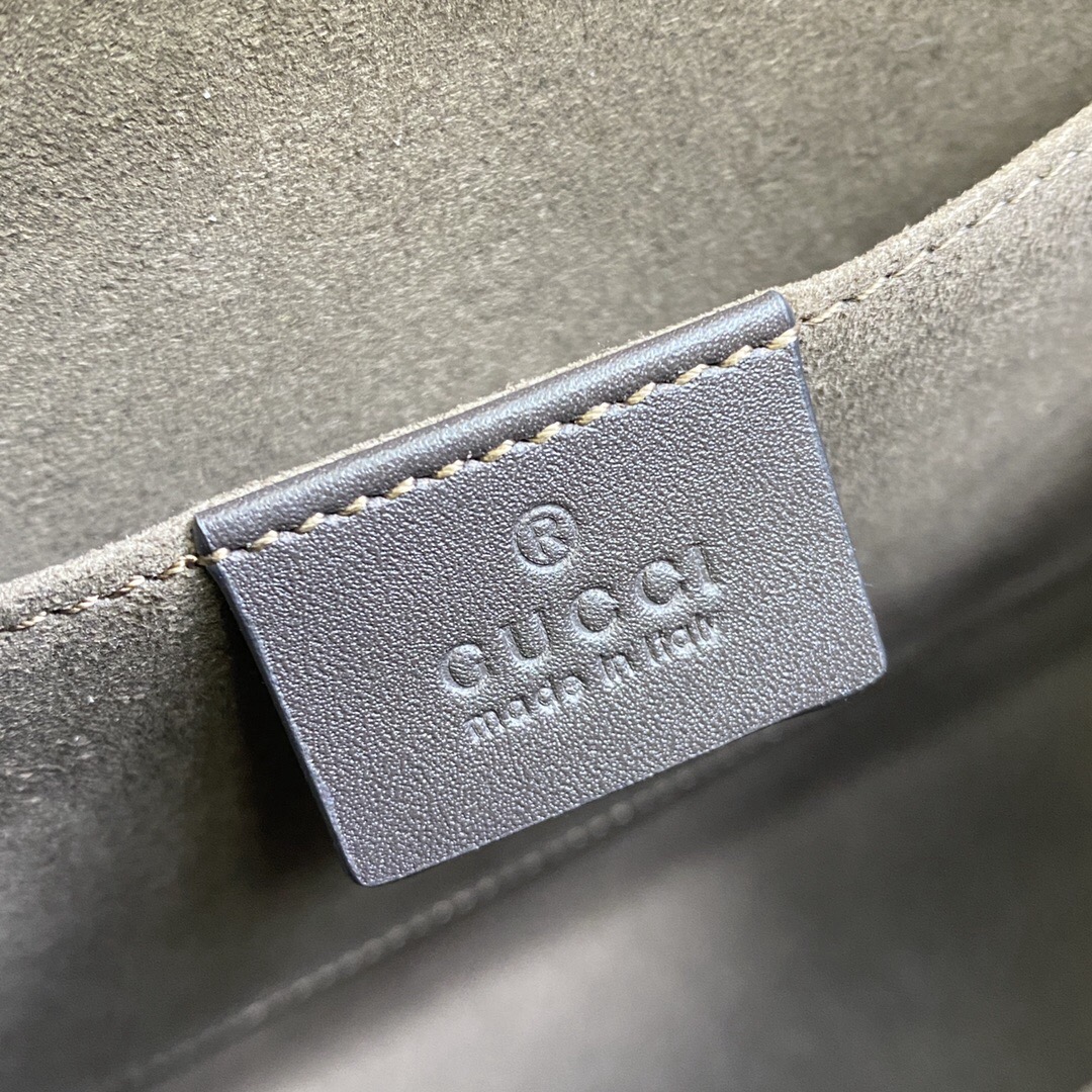 Gucci New GG Supreme Clutch Size 26*20*6cm Style 475316