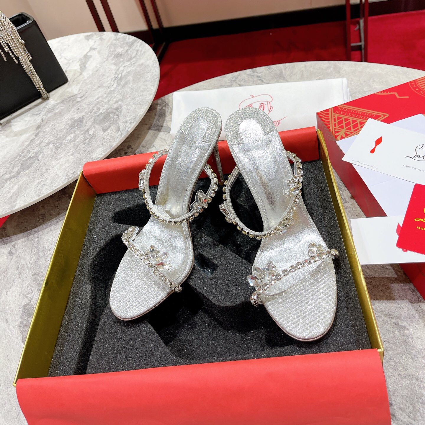 Christian Louboutin Just Queen Pumps Size 35-41 2-Color