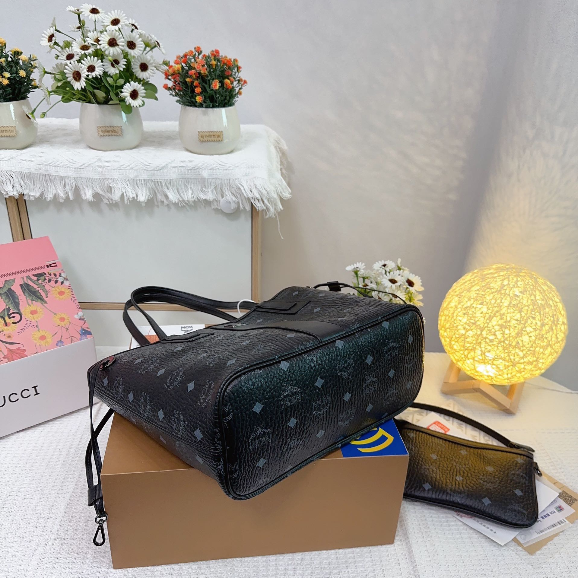 MCM Reversible Liz Shopper in Visetos Shopping Bags 37*31*25cm