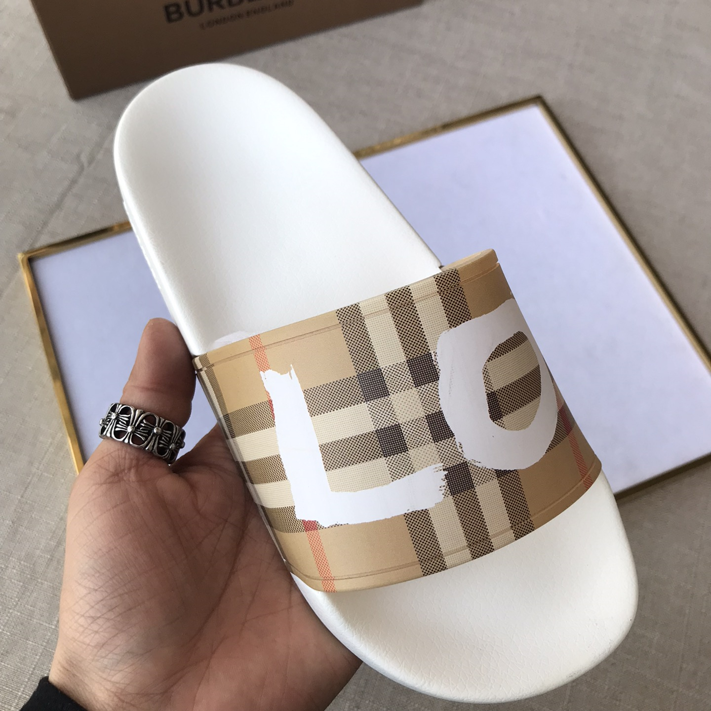 Burberry Mens Women Sandals Gr. 36-46