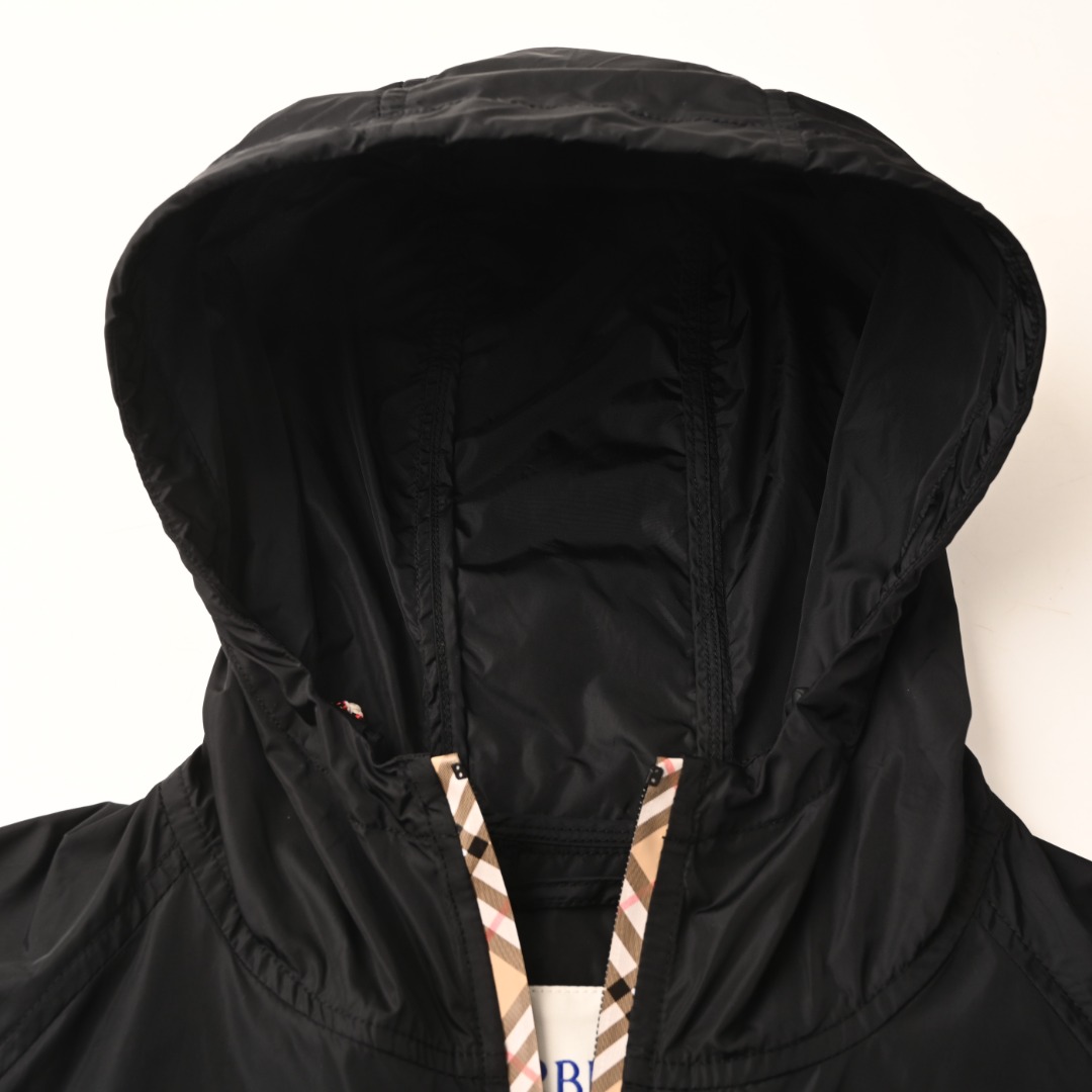 Burberry Unisex Jacket Size S-XL