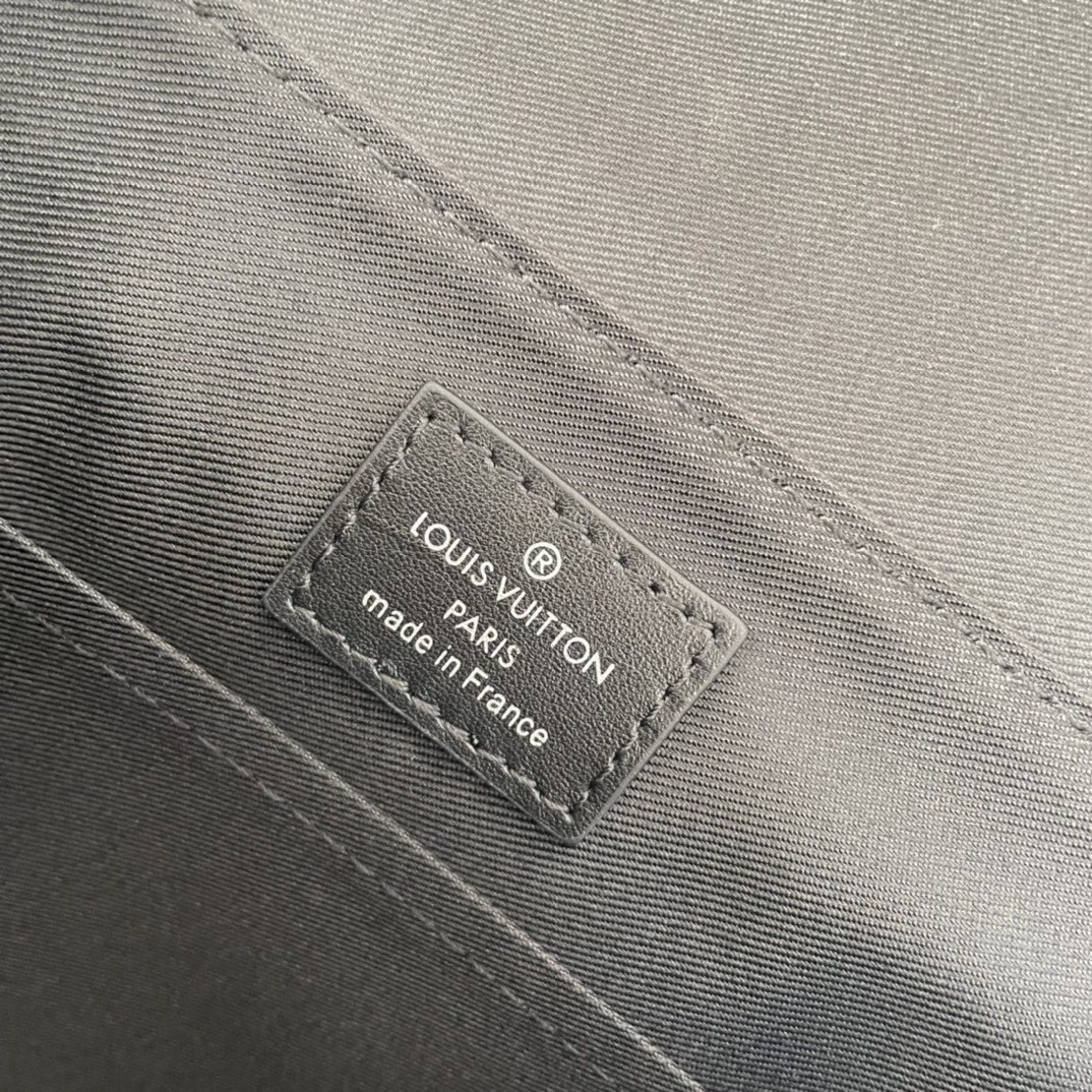 Louis Vuitton N42711 District Mens Shoulder Bags Size 26*20*7cm