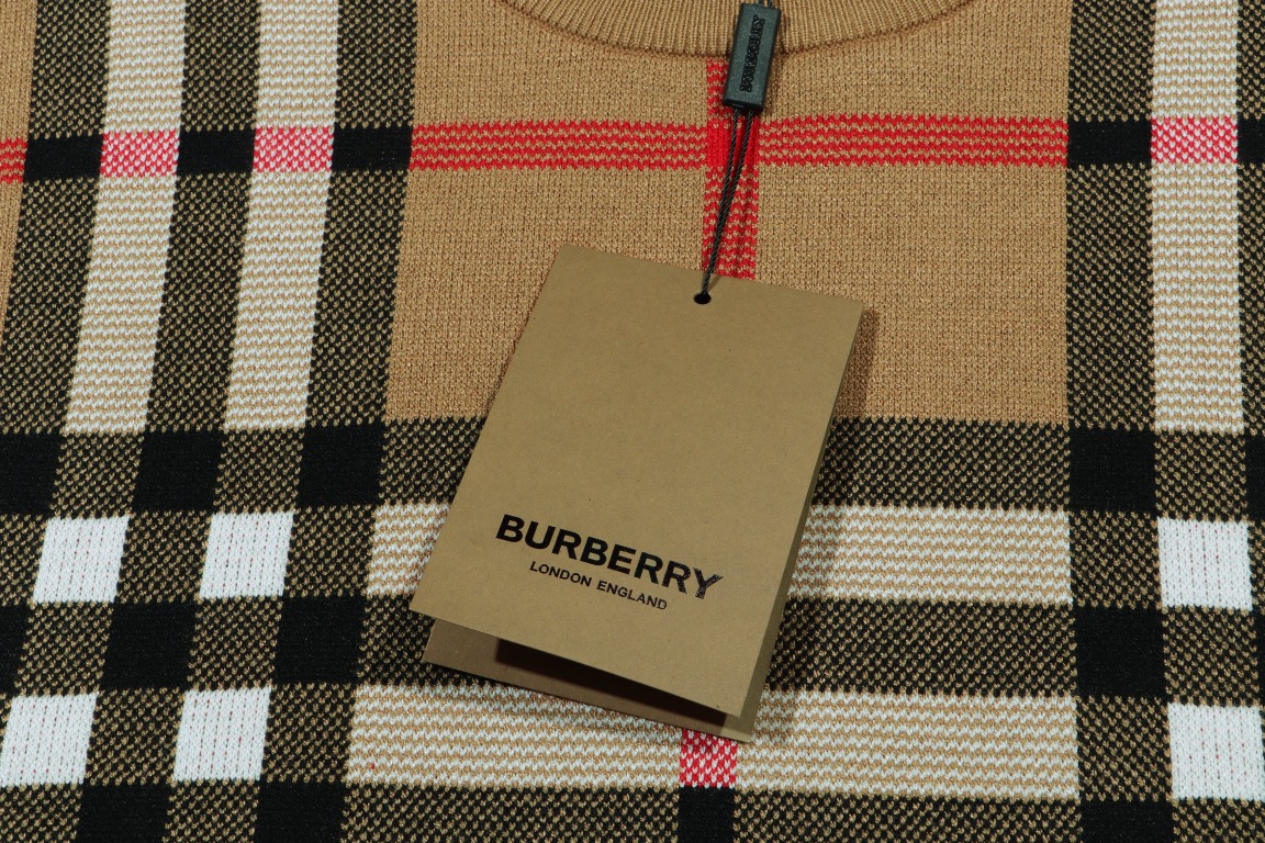 Burberry Unisex Sweatshirt Size S-XL