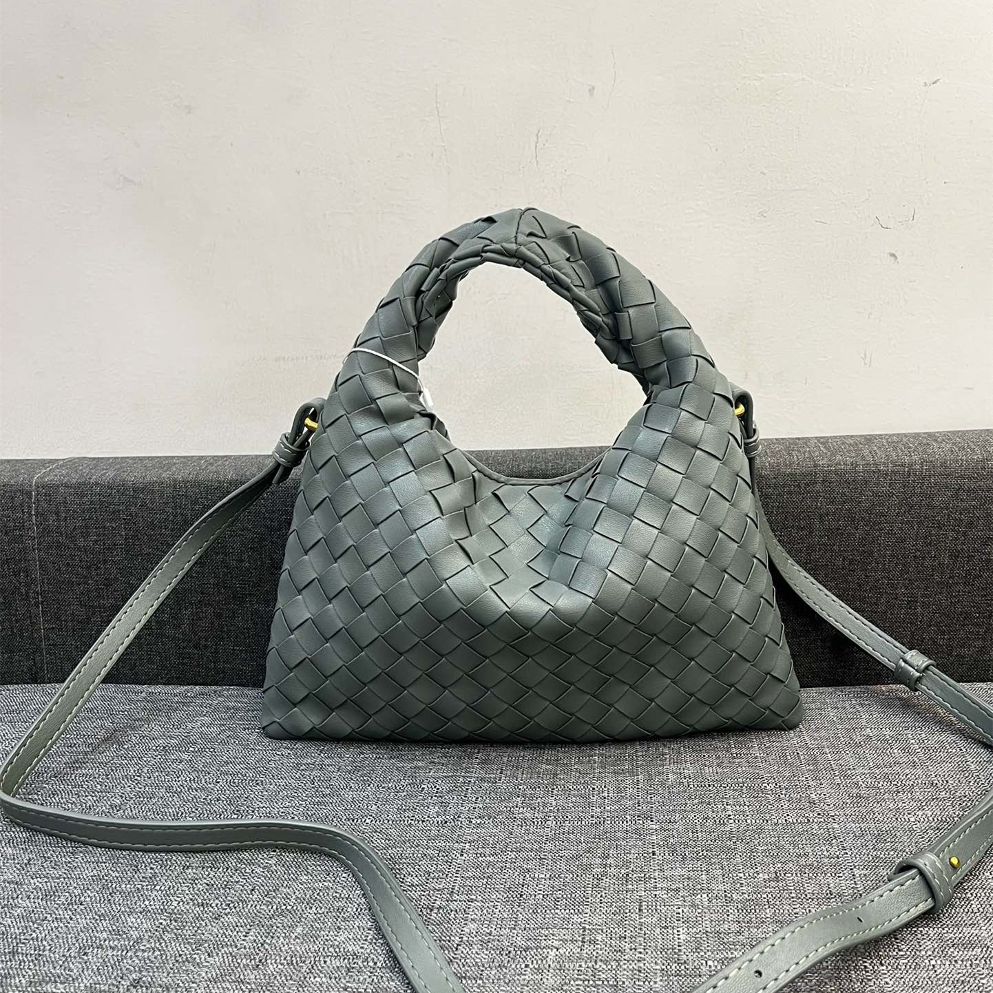 Bottega Veneta HO Women Shoulder Bags 28*17cm
