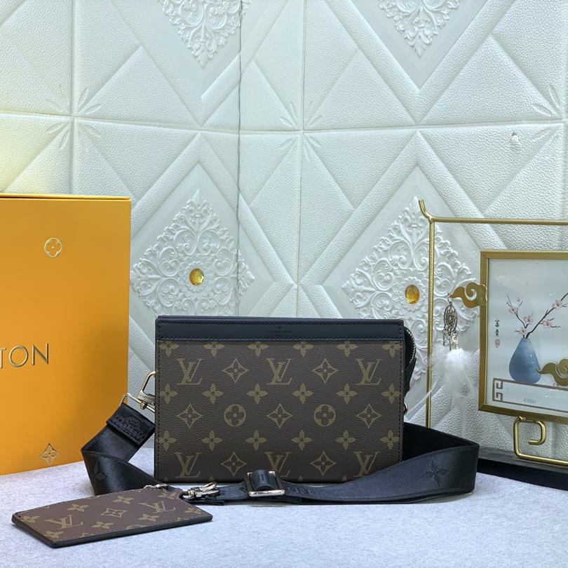 Louis Vuitton M81124 Alpha Wearable Mens Shoulder Bags Size 18*11*6cm