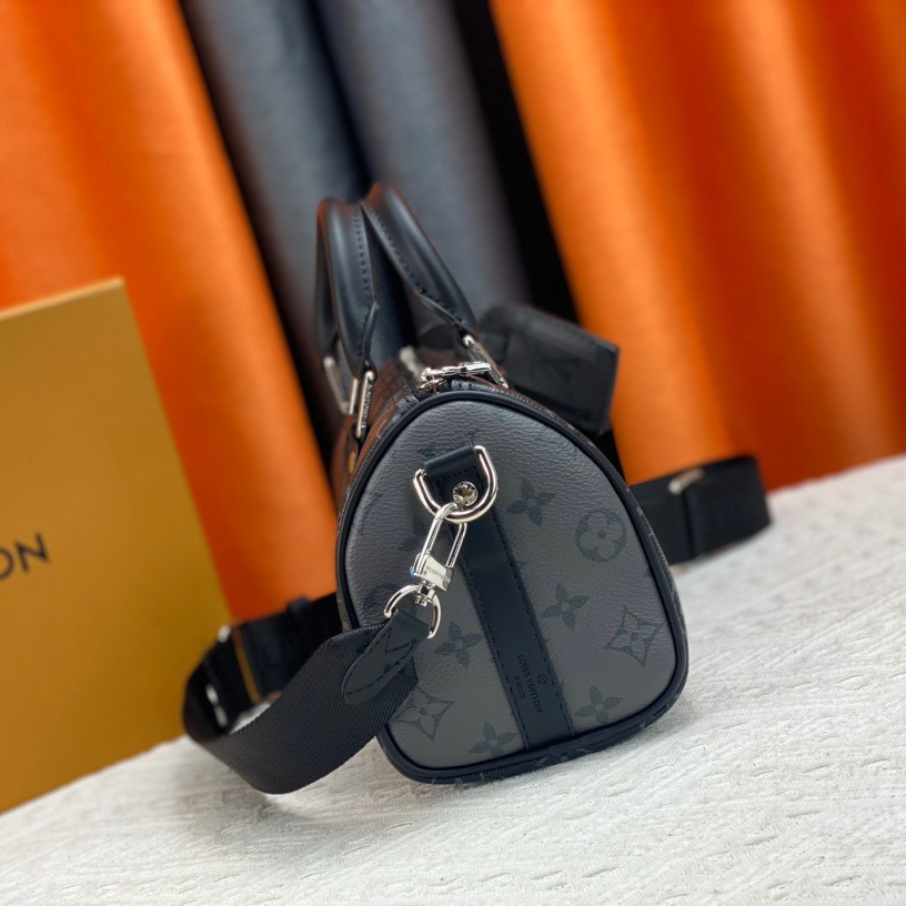 Louis Vuitton Keepall Bandoulière 25 Mens Shoulder Bags