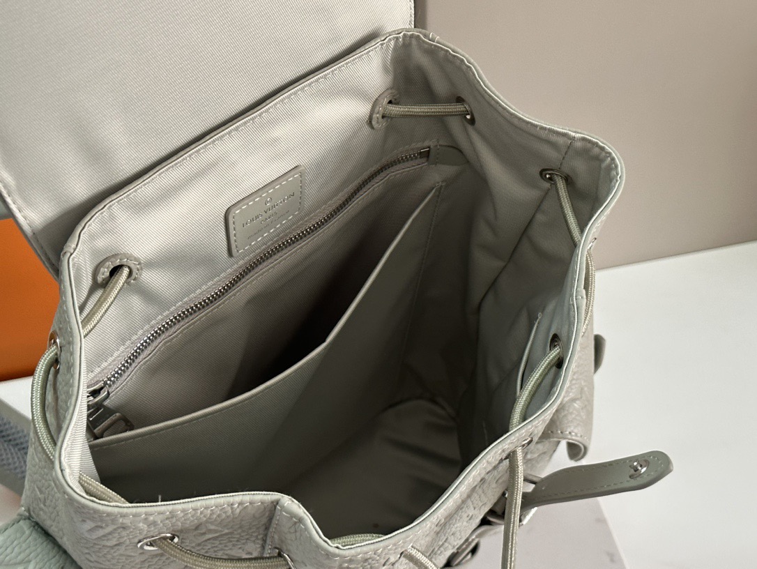 Louis Vuitton M23146 Eclipse Reverse Backpack Size 32*39*12cm