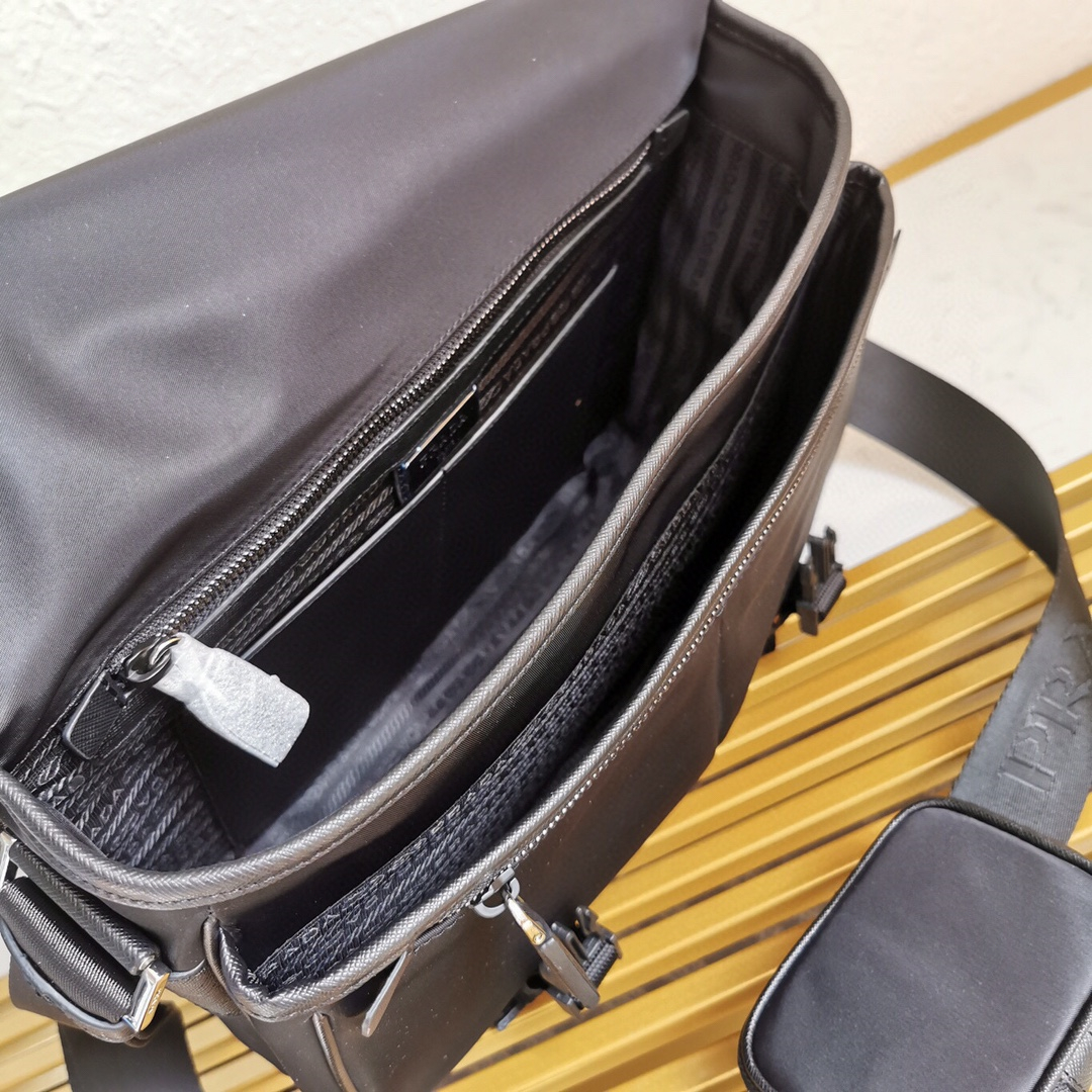 Prada 2VD768 Re-Nylon Mens Shoulder Bags Size 32*24*12cm