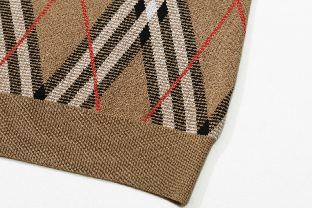 Burberry Unisex Sweatshirt Size S-XL