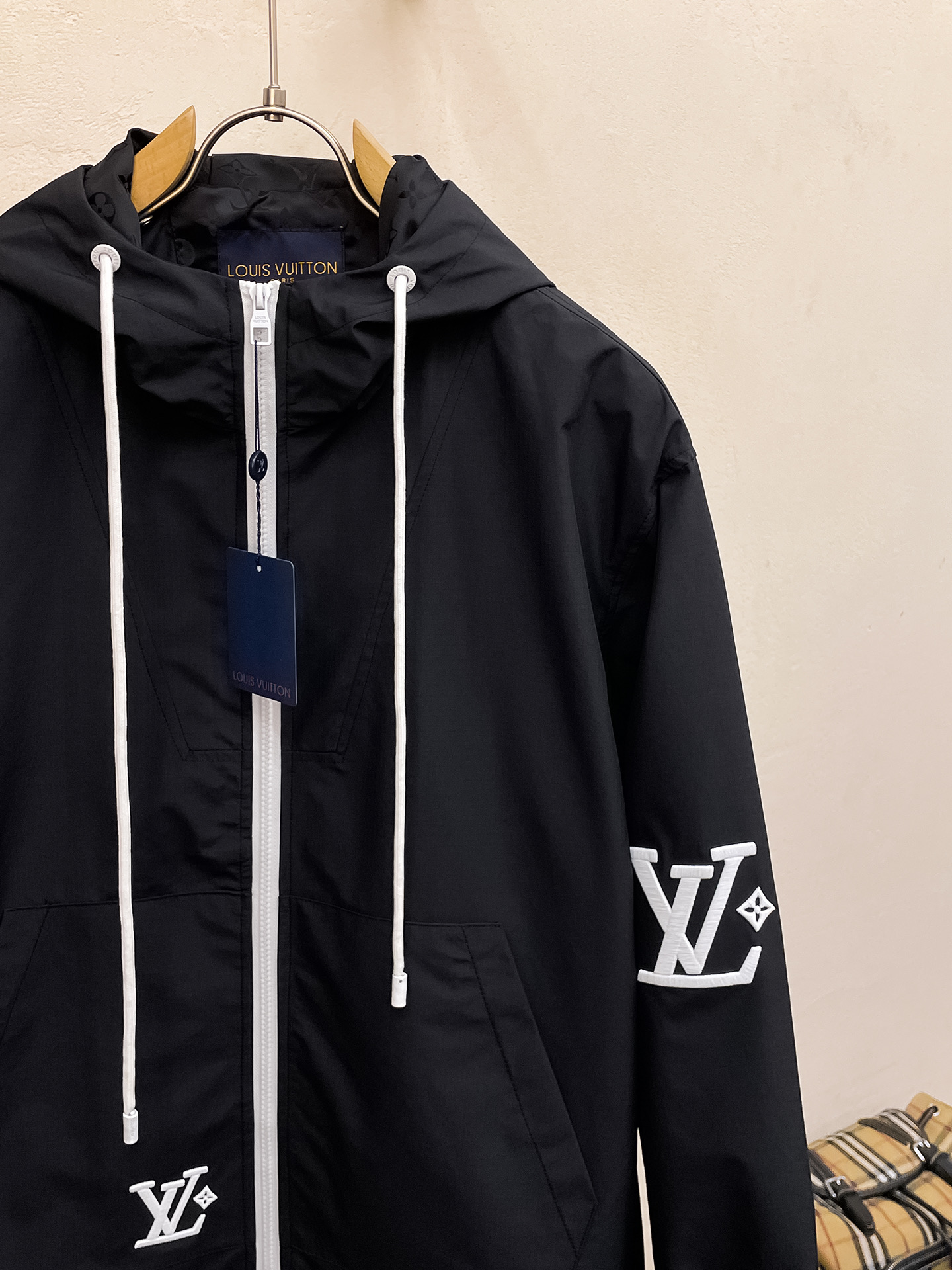 Louis Vuitton Unisex Jacket Size M-XXXL