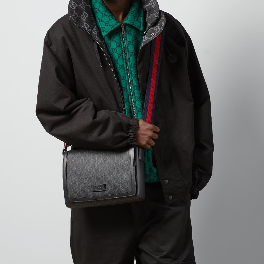 Gucci GG Supreme Mens Shoulder Bags Size 20*27*8cm